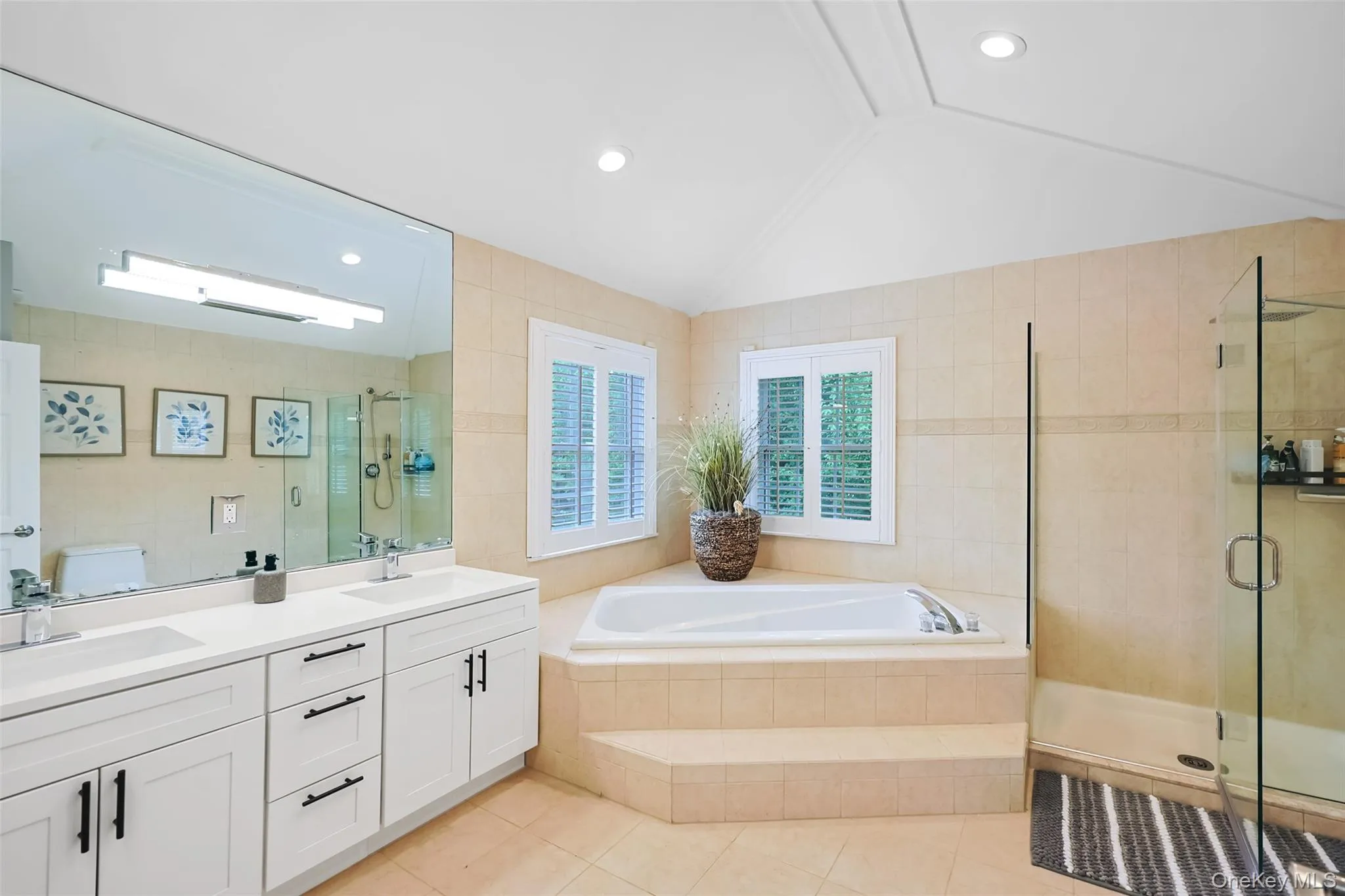 8 Parkview Drive, Oyster Bay, NY, 5 Bedrooms Bedrooms, 10 Rooms Rooms,5 BathroomsBathrooms,Residential,For Rent,Parkview,0,1024949 8 Parkview Drive, Oyster Bay, NY, 5 Bedrooms Bedrooms, 10 Rooms Rooms,5 BathroomsBathrooms,Residential,For Rent,Parkview,0,1024949