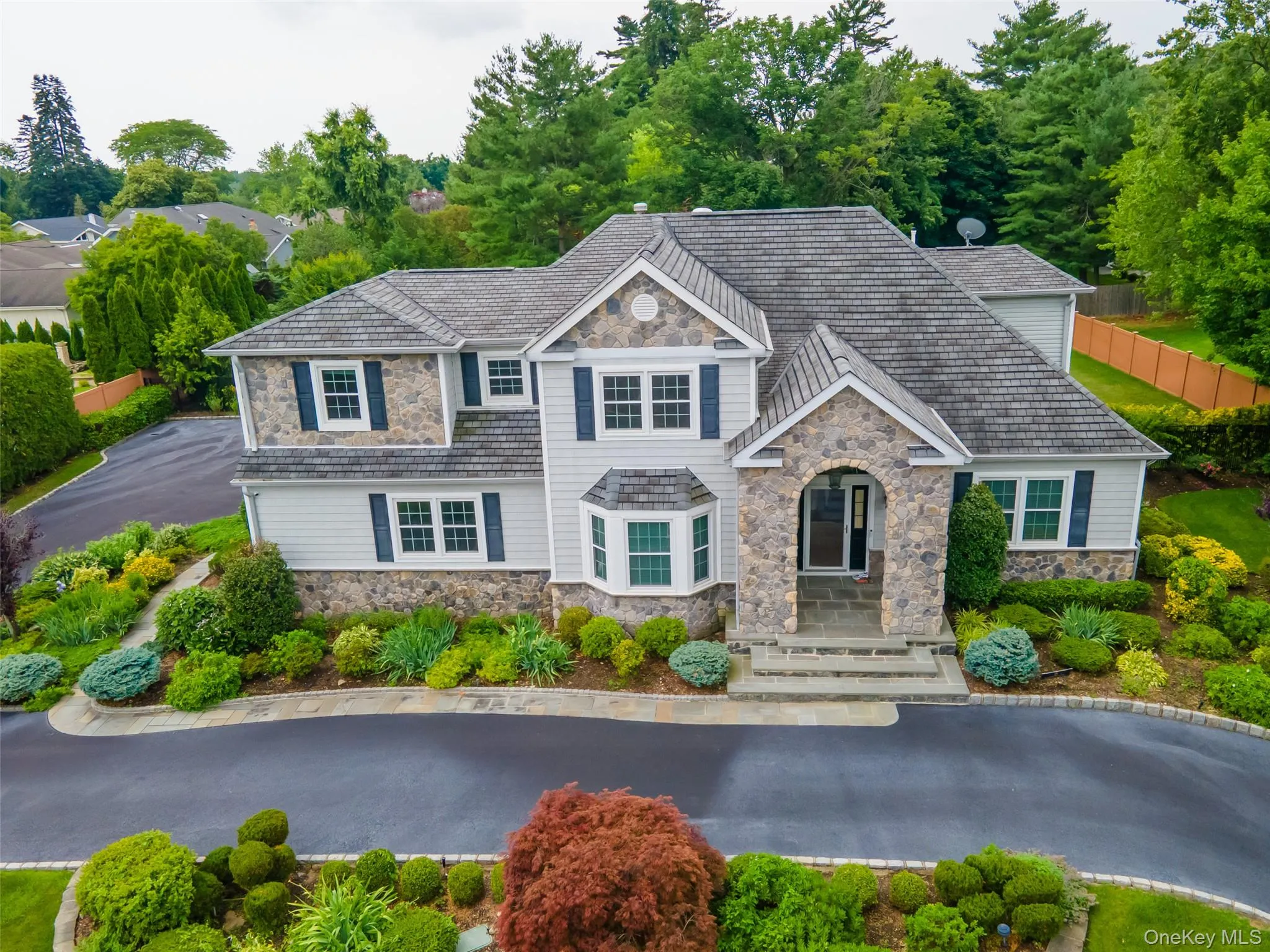 8 Parkview Drive, Oyster Bay, NY, 5 Bedrooms Bedrooms, 10 Rooms Rooms,5 BathroomsBathrooms,Residential,For Rent,Parkview,0,1024949 8 Parkview Drive, Oyster Bay, NY, 5 Bedrooms Bedrooms, 10 Rooms Rooms,5 BathroomsBathrooms,Residential,For Rent,Parkview,0,1024949