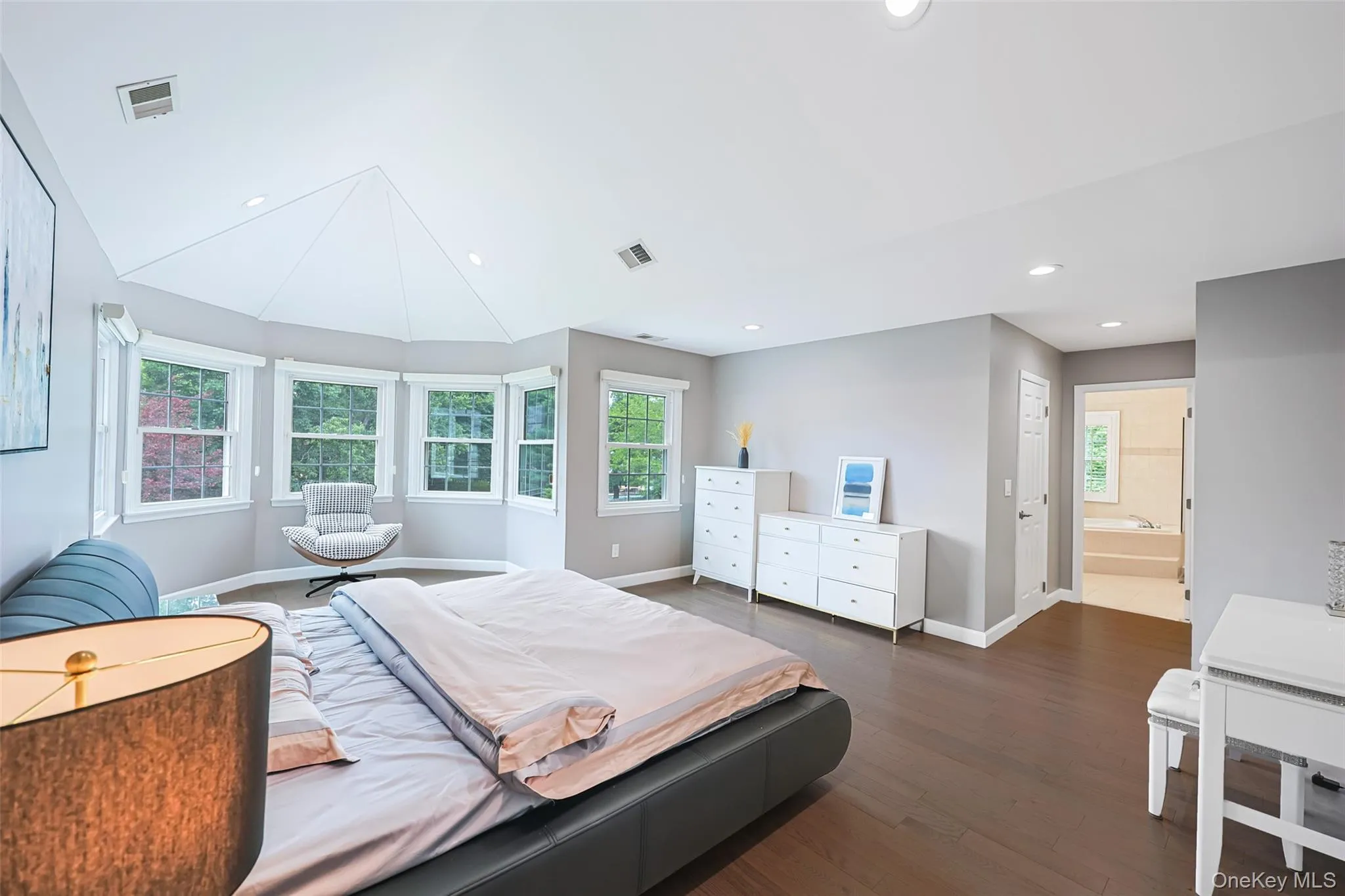8 Parkview Drive, Oyster Bay, NY, 5 Bedrooms Bedrooms, 10 Rooms Rooms,5 BathroomsBathrooms,Residential,For Rent,Parkview,0,1024949 8 Parkview Drive, Oyster Bay, NY, 5 Bedrooms Bedrooms, 10 Rooms Rooms,5 BathroomsBathrooms,Residential,For Rent,Parkview,0,1024949