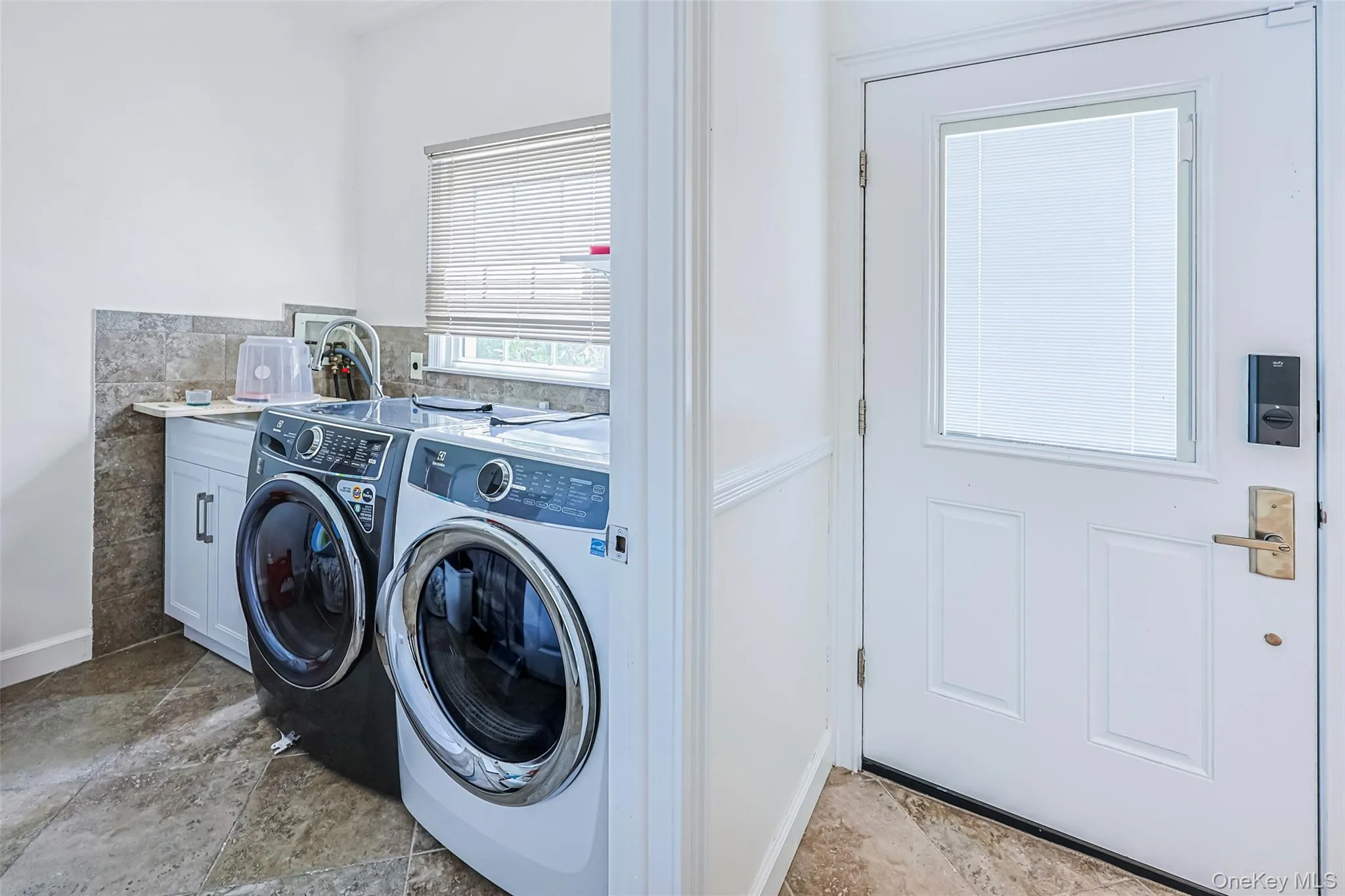 8 Parkview Drive, Oyster Bay, NY, 5 Bedrooms Bedrooms, 10 Rooms Rooms,5 BathroomsBathrooms,Residential,For Rent,Parkview,0,1024949 8 Parkview Drive, Oyster Bay, NY, 5 Bedrooms Bedrooms, 10 Rooms Rooms,5 BathroomsBathrooms,Residential,For Rent,Parkview,0,1024949