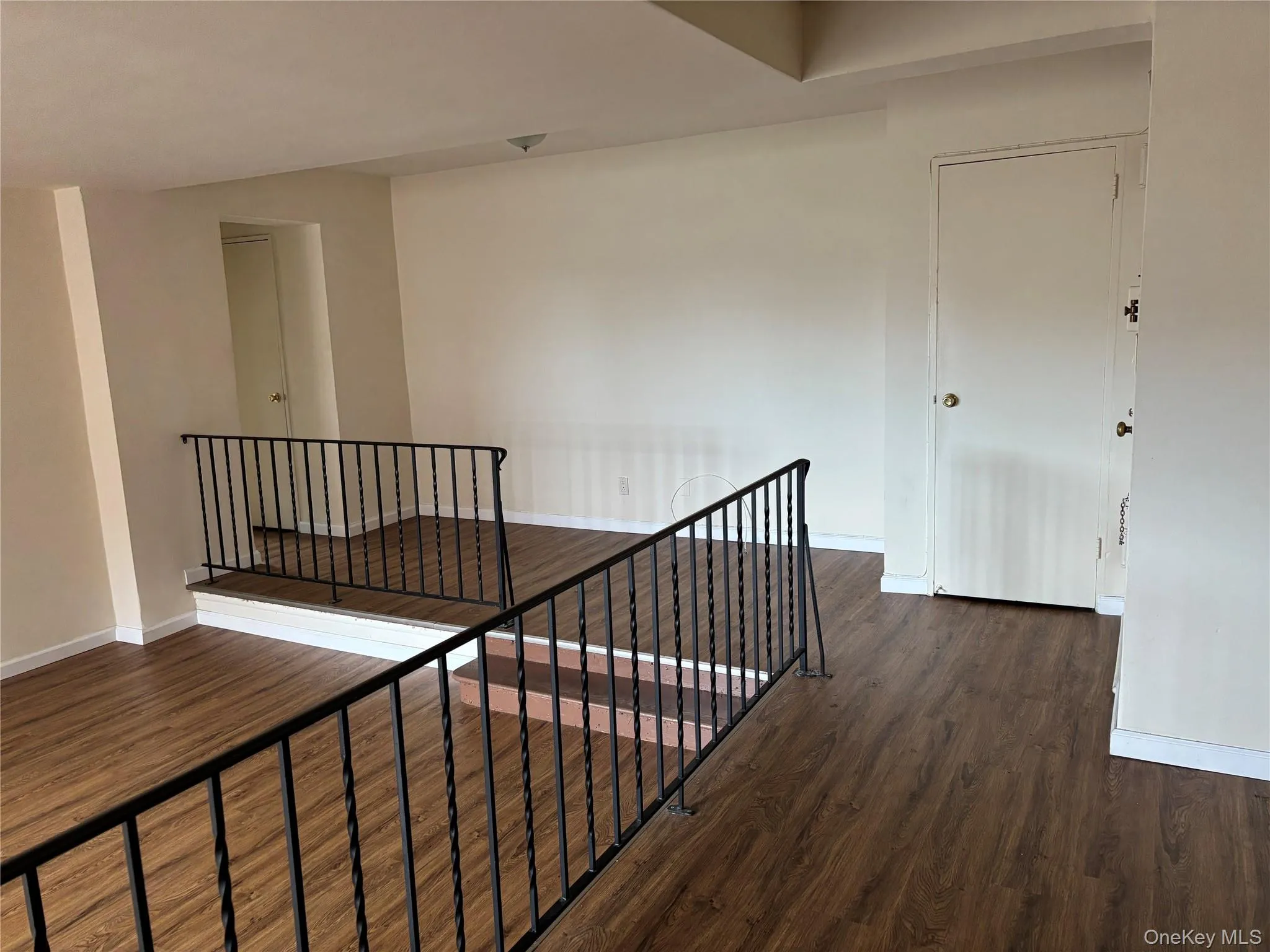 190 First Street, North Hempstead, NY, 1 Bedroom Bedrooms, 3 Rooms Rooms,1 BathroomBathrooms,Residential Lease,For Rent,First,0,1024950 190 First Street, North Hempstead, NY, 1 Bedroom Bedrooms, 3 Rooms Rooms,1 BathroomBathrooms,Residential Lease,For Rent,First,0,1024950