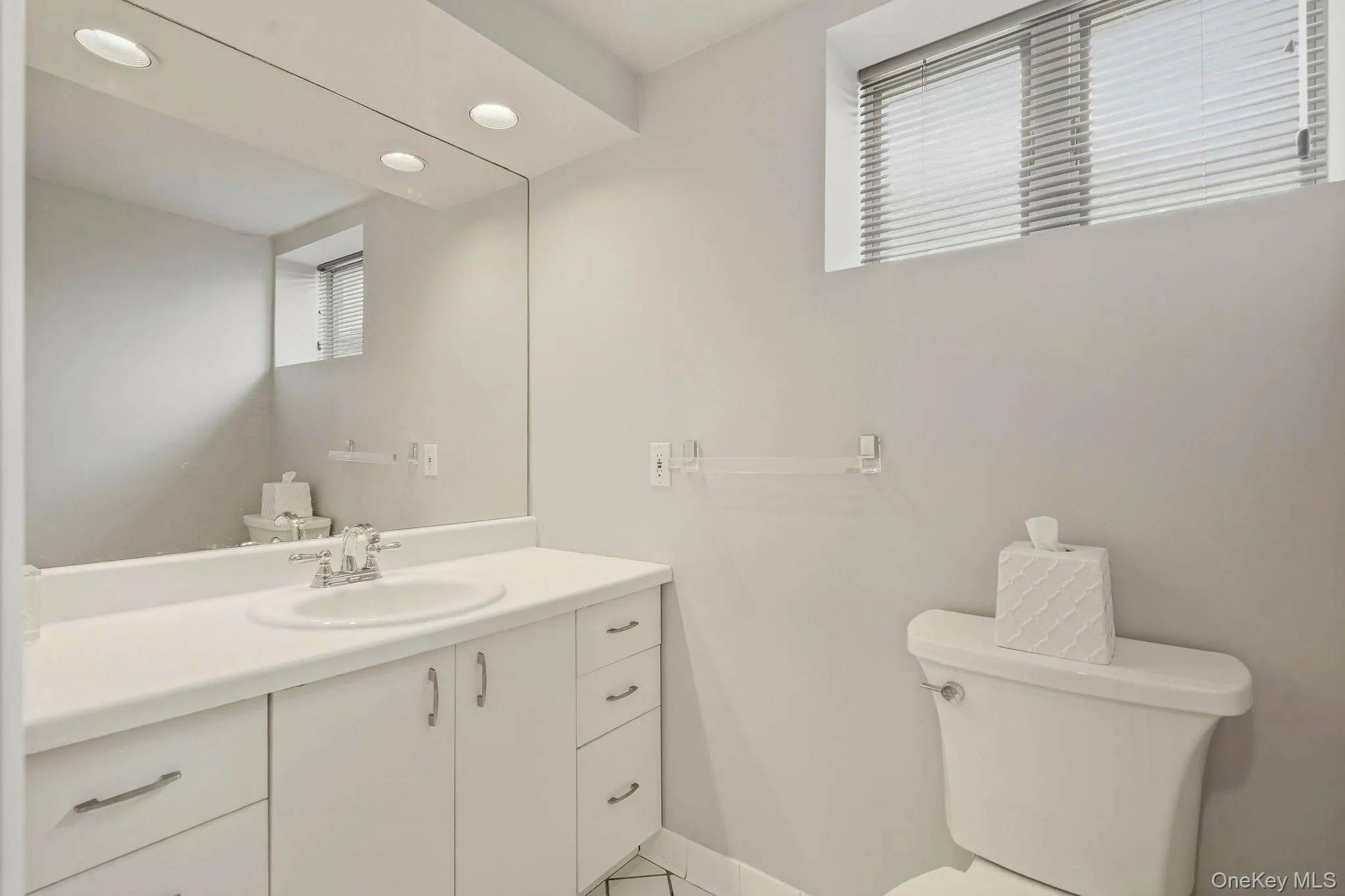 25 Arden Drive, Greenburgh, NY, 4 Bedrooms Bedrooms, 8 Rooms Rooms,2 BathroomsBathrooms,Residential,For Rent,Arden,0,1024951 25 Arden Drive, Greenburgh, NY, 4 Bedrooms Bedrooms, 8 Rooms Rooms,2 BathroomsBathrooms,Residential,For Rent,Arden,0,1024951