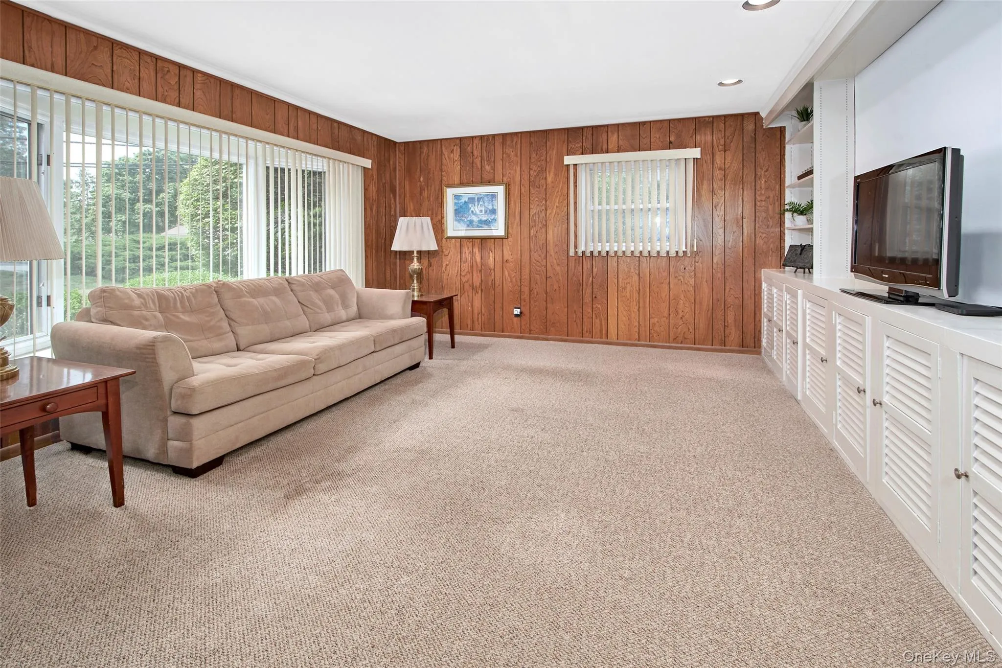 Spacious and perfect for movie nights, cozy home time and entertaining Spacious and perfect for movie nights, cozy home time and entertaining