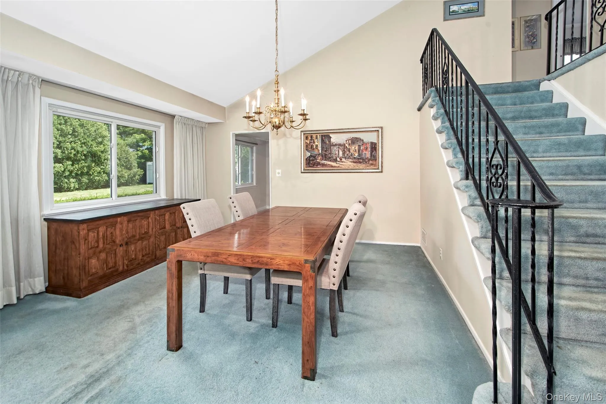 Open concept dining room located conveniently betweeen living room and kitchen. Perfect for intimate gatherings and versatile for entertaining Open concept dining room located conveniently betweeen living room and kitchen. Perfect for intimate gatherings and versatile for entertaining