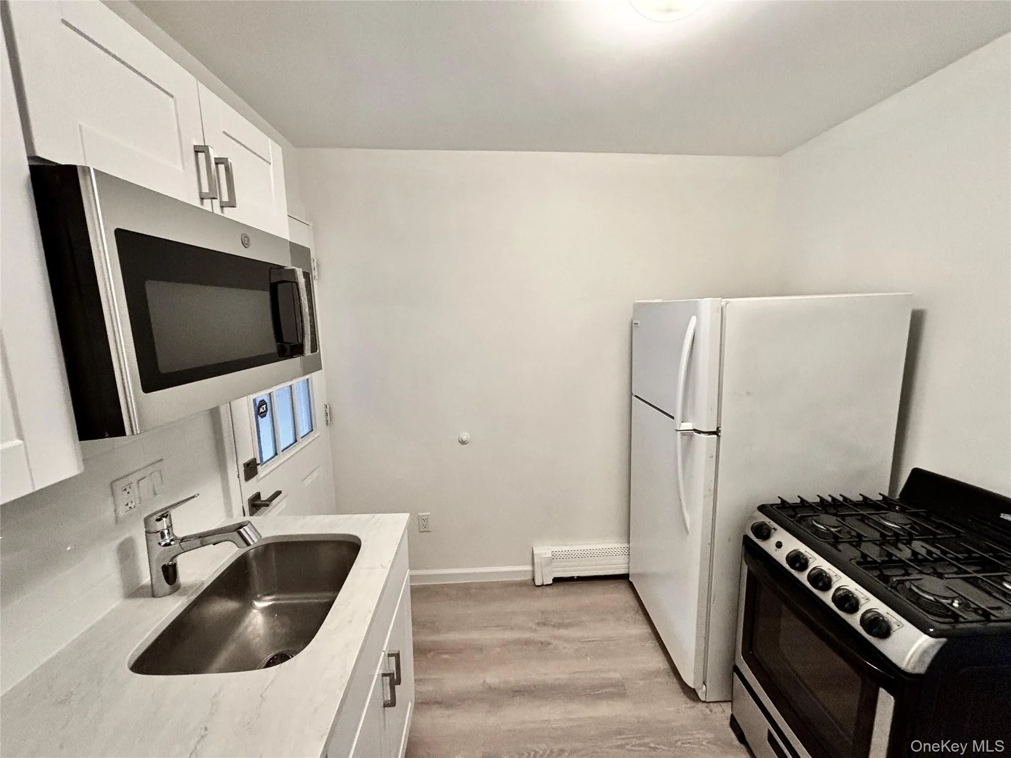 28 Davis Street, Beacon, NY, 1 Bedroom Bedrooms, 4 Rooms Rooms,1 BathroomBathrooms,Residential Lease,For Rent,Davis,0,1024958 28 Davis Street, Beacon, NY, 1 Bedroom Bedrooms, 4 Rooms Rooms,1 BathroomBathrooms,Residential Lease,For Rent,Davis,0,1024958