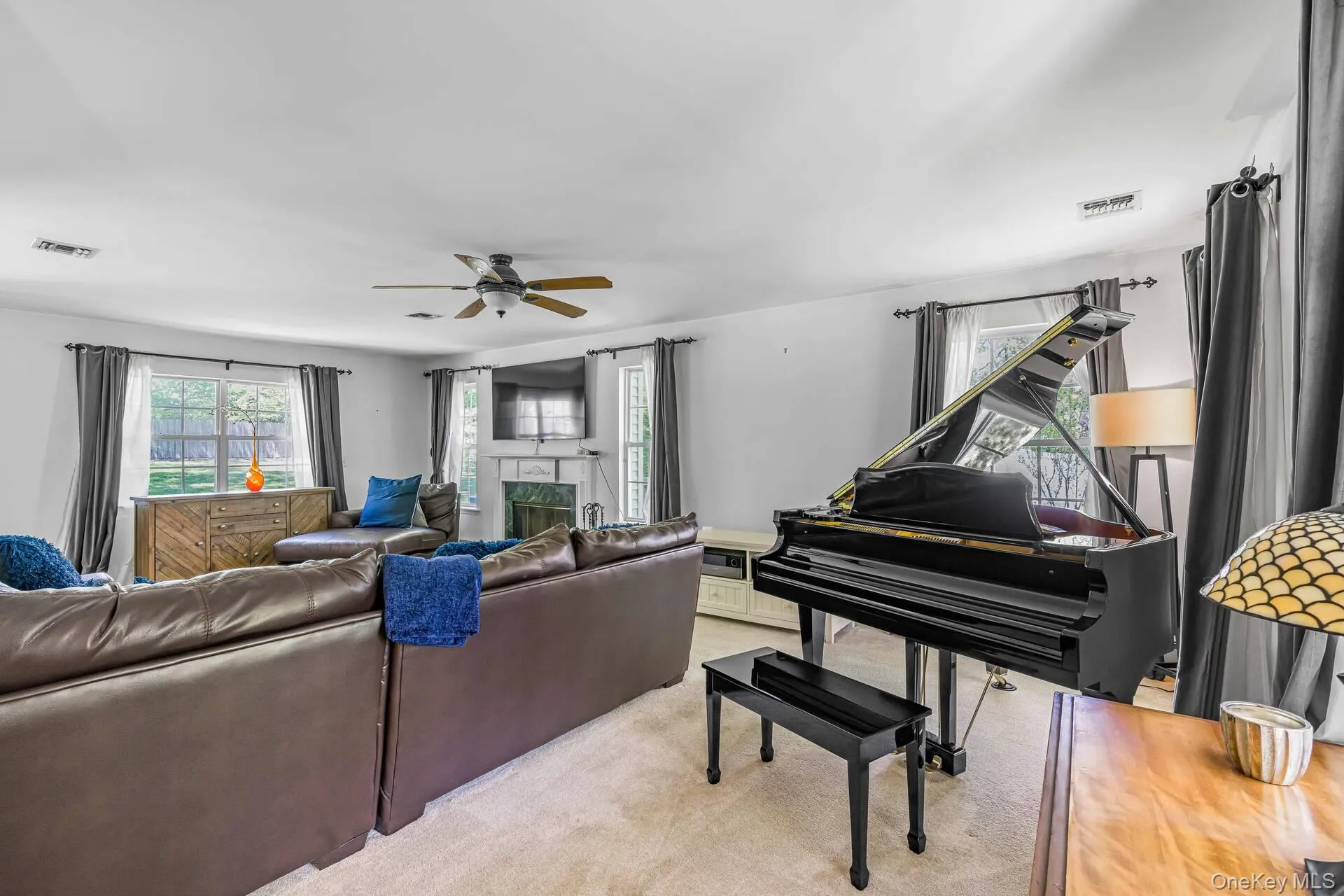 3 East Brook Road, Southampton, NY, 4 Bedrooms Bedrooms, 11 Rooms Rooms,2 BathroomsBathrooms,Residential Lease,For Rent,East Brook,0,1024960 3 East Brook Road, Southampton, NY, 4 Bedrooms Bedrooms, 11 Rooms Rooms,2 BathroomsBathrooms,Residential Lease,For Rent,East Brook,0,1024960