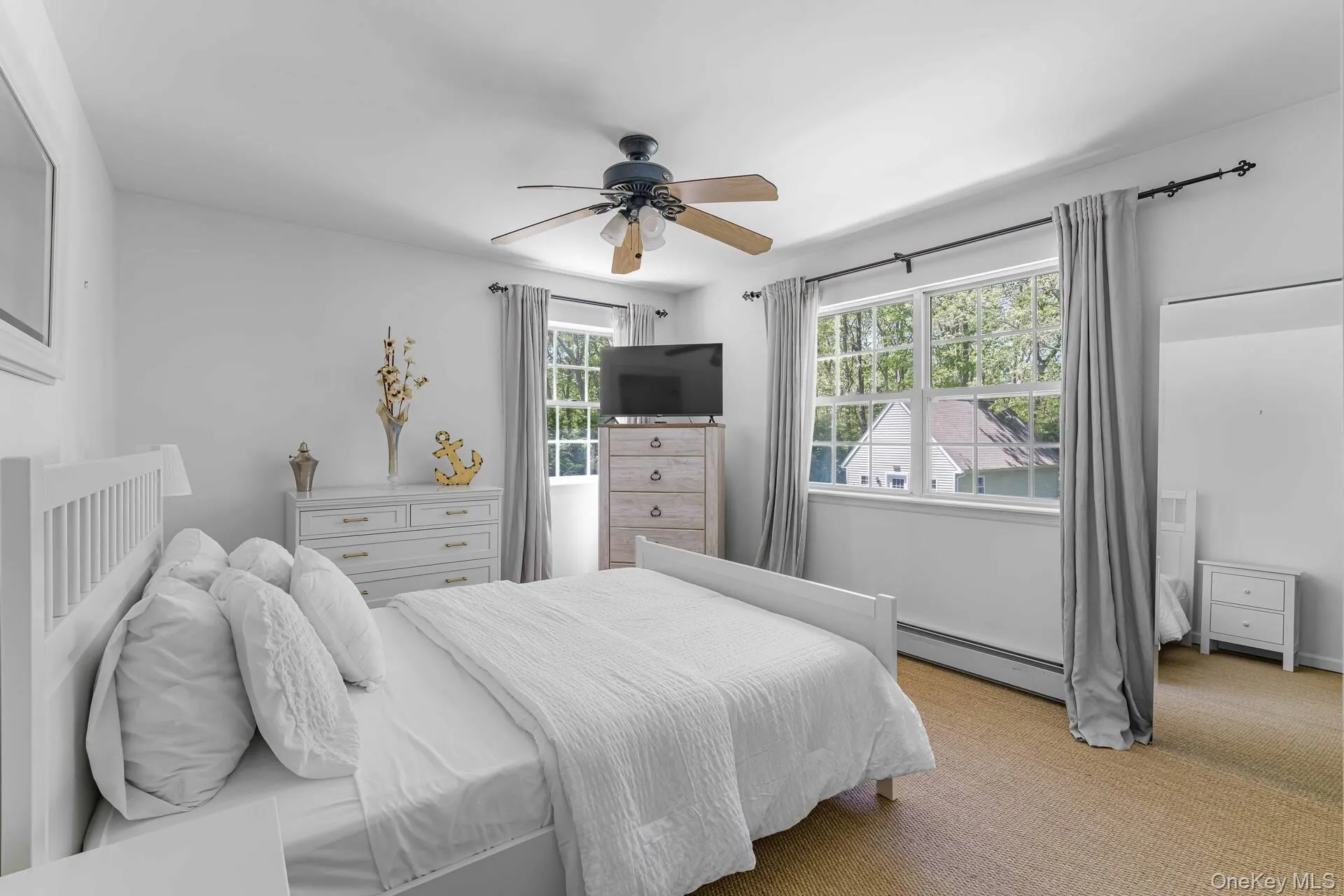 3 East Brook Road, Southampton, NY, 4 Bedrooms Bedrooms, 11 Rooms Rooms,2 BathroomsBathrooms,Residential Lease,For Rent,East Brook,0,1024960 3 East Brook Road, Southampton, NY, 4 Bedrooms Bedrooms, 11 Rooms Rooms,2 BathroomsBathrooms,Residential Lease,For Rent,East Brook,0,1024960