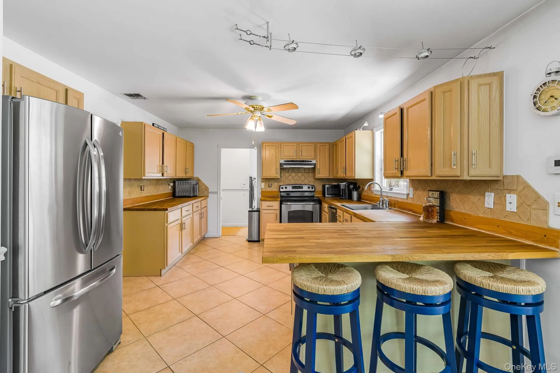 3 East Brook Road, Southampton, NY, 4 Bedrooms Bedrooms, 11 Rooms Rooms,2 BathroomsBathrooms,Residential Lease,For Rent,East Brook,0,1024960 3 East Brook Road, Southampton, NY, 4 Bedrooms Bedrooms, 11 Rooms Rooms,2 BathroomsBathrooms,Residential Lease,For Rent,East Brook,0,1024960