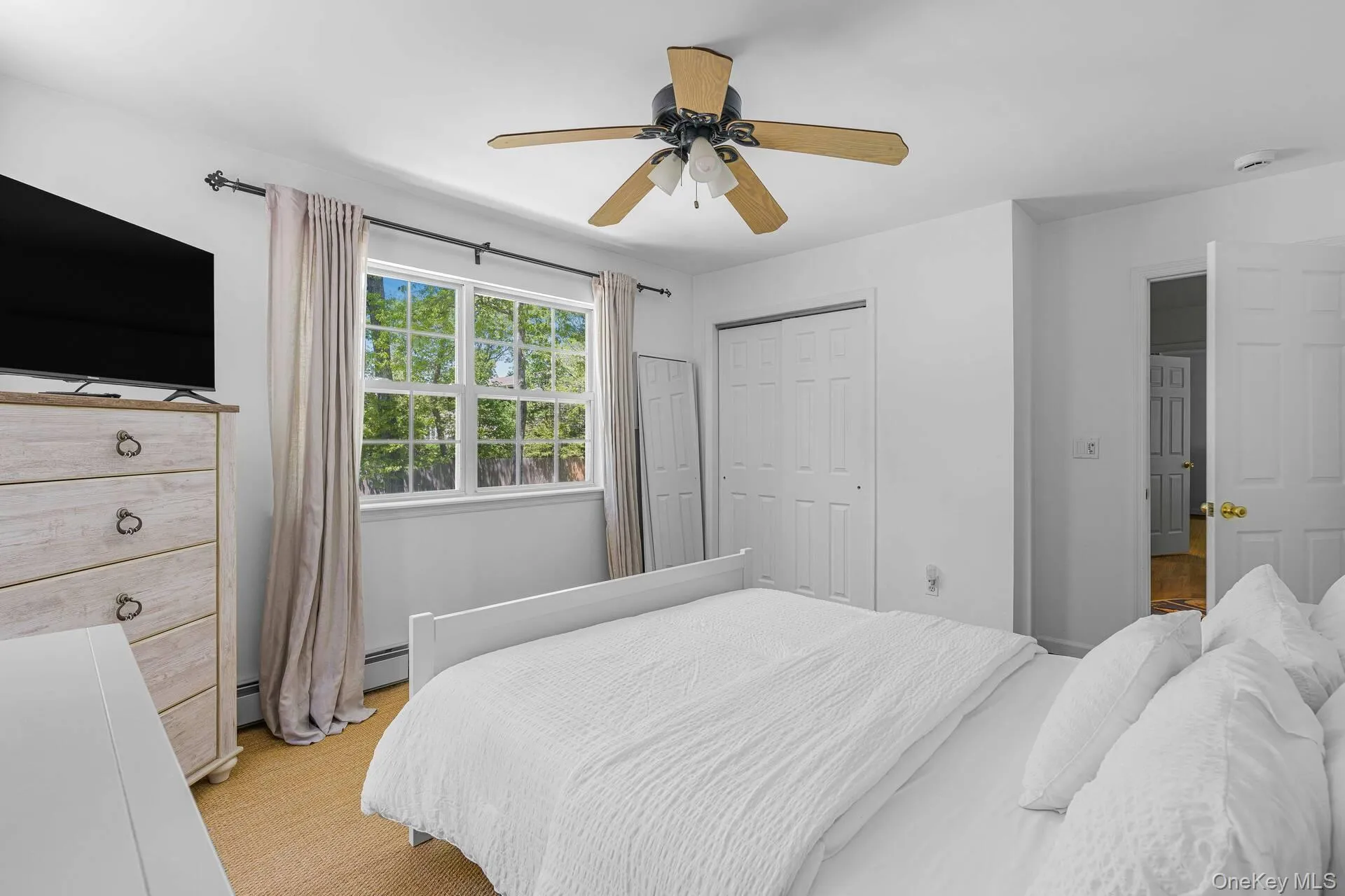 3 East Brook Road, Southampton, NY, 4 Bedrooms Bedrooms, 11 Rooms Rooms,2 BathroomsBathrooms,Residential Lease,For Rent,East Brook,0,1024960 3 East Brook Road, Southampton, NY, 4 Bedrooms Bedrooms, 11 Rooms Rooms,2 BathroomsBathrooms,Residential Lease,For Rent,East Brook,0,1024960