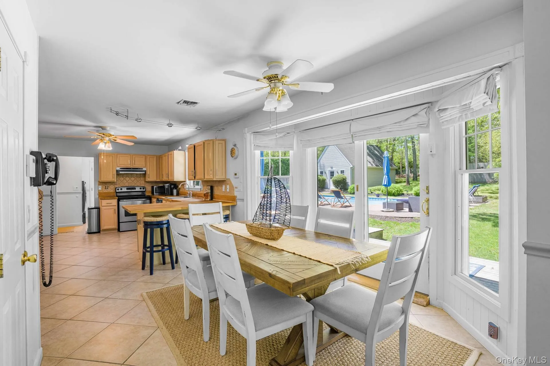 3 East Brook Road, Southampton, NY, 4 Bedrooms Bedrooms, 11 Rooms Rooms,2 BathroomsBathrooms,Residential Lease,For Rent,East Brook,0,1024960 3 East Brook Road, Southampton, NY, 4 Bedrooms Bedrooms, 11 Rooms Rooms,2 BathroomsBathrooms,Residential Lease,For Rent,East Brook,0,1024960
