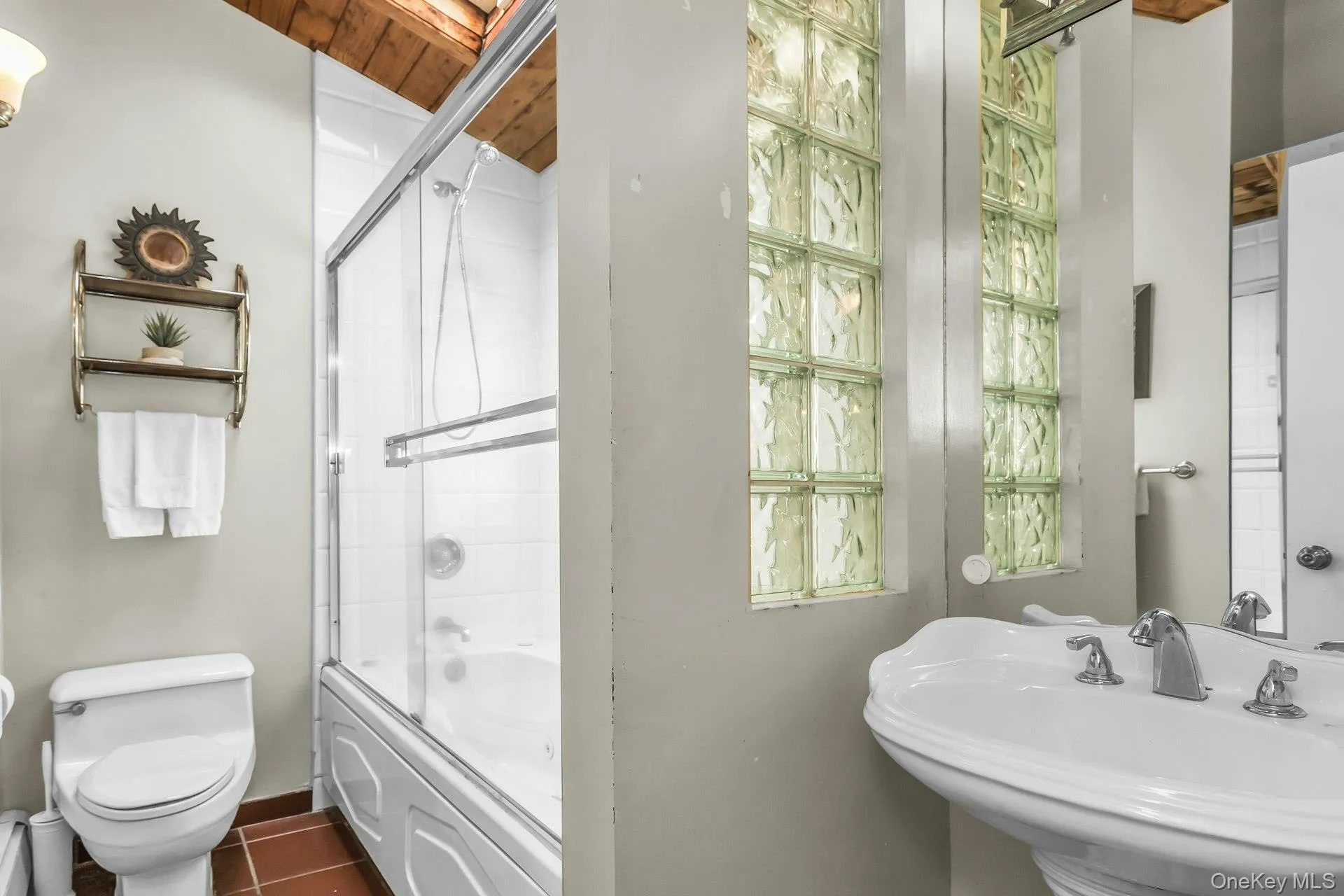 23 Highwood Road, Oyster Bay, NY, 4 Bedrooms Bedrooms, 14 Rooms Rooms,3 BathroomsBathrooms,Residential,For Rent,Highwood,0,1024963 23 Highwood Road, Oyster Bay, NY, 4 Bedrooms Bedrooms, 14 Rooms Rooms,3 BathroomsBathrooms,Residential,For Rent,Highwood,0,1024963