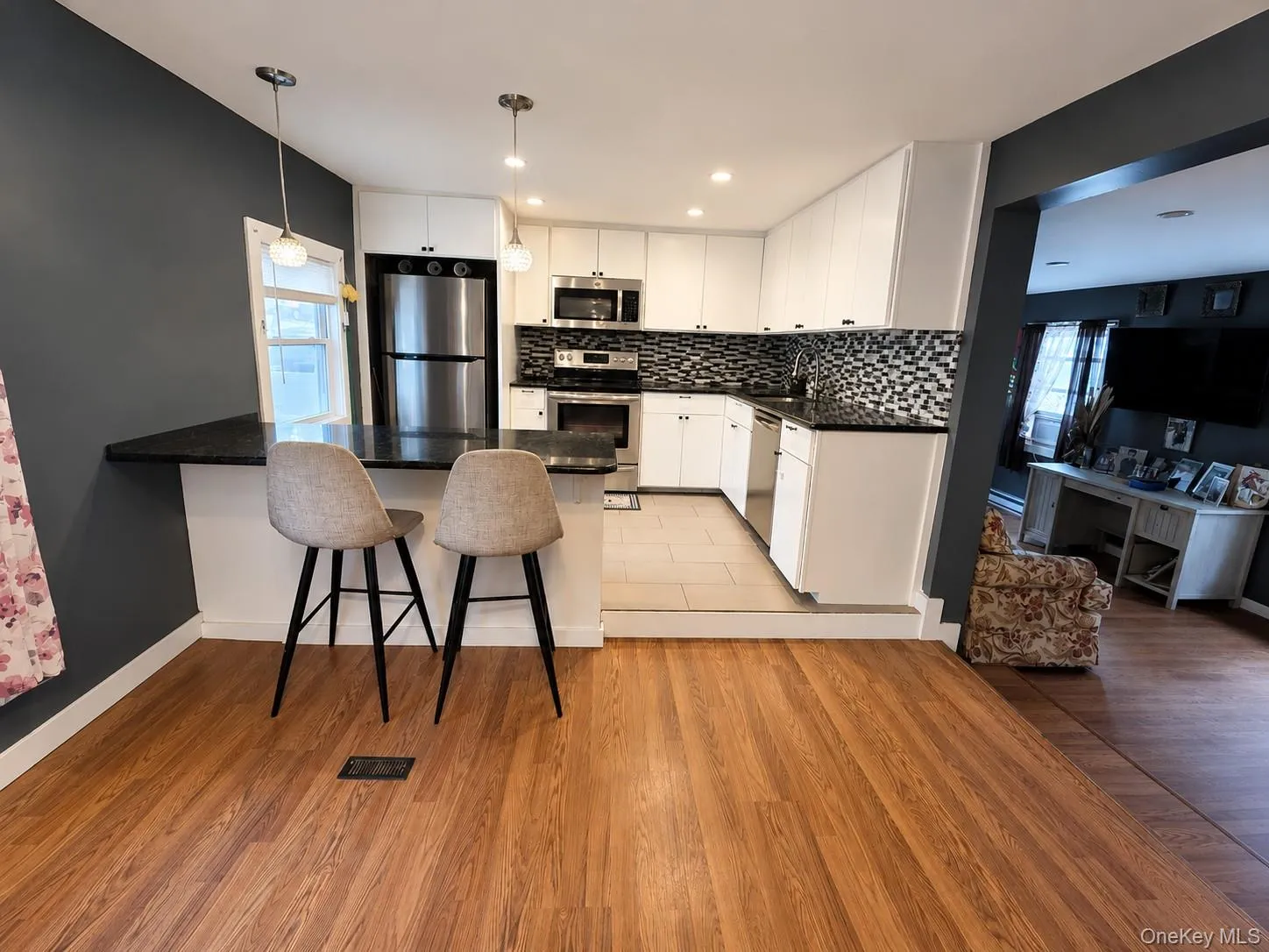 433 Mill Road, Riverhead, NY, 3 Bedrooms Bedrooms, 7 Rooms Rooms,1 BathroomBathrooms,Residential,For Rent,Mill,0,1024968 433 Mill Road, Riverhead, NY, 3 Bedrooms Bedrooms, 7 Rooms Rooms,1 BathroomBathrooms,Residential,For Rent,Mill,0,1024968
