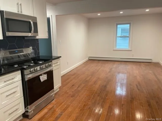 452 5th Ave, Hempstead, NY, 3 Bedrooms Bedrooms, 6 Rooms Rooms,2 BathroomsBathrooms,Residential Lease,For Rent,5th Ave,0,1024971 452 5th Ave, Hempstead, NY, 3 Bedrooms Bedrooms, 6 Rooms Rooms,2 BathroomsBathrooms,Residential Lease,For Rent,5th Ave,0,1024971