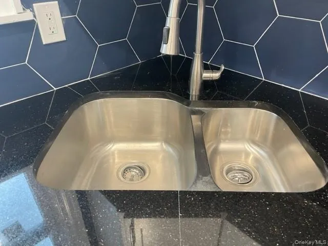 452 5th Ave, Hempstead, NY, 3 Bedrooms Bedrooms, 6 Rooms Rooms,2 BathroomsBathrooms,Residential Lease,For Rent,5th Ave,0,1024971 452 5th Ave, Hempstead, NY, 3 Bedrooms Bedrooms, 6 Rooms Rooms,2 BathroomsBathrooms,Residential Lease,For Rent,5th Ave,0,1024971