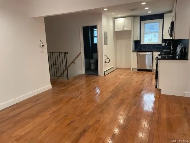 452 5th Ave, Hempstead, NY, 3 Bedrooms Bedrooms, 6 Rooms Rooms,2 BathroomsBathrooms,Residential Lease,For Rent,5th Ave,0,1024971 452 5th Ave, Hempstead, NY, 3 Bedrooms Bedrooms, 6 Rooms Rooms,2 BathroomsBathrooms,Residential Lease,For Rent,5th Ave,0,1024971
