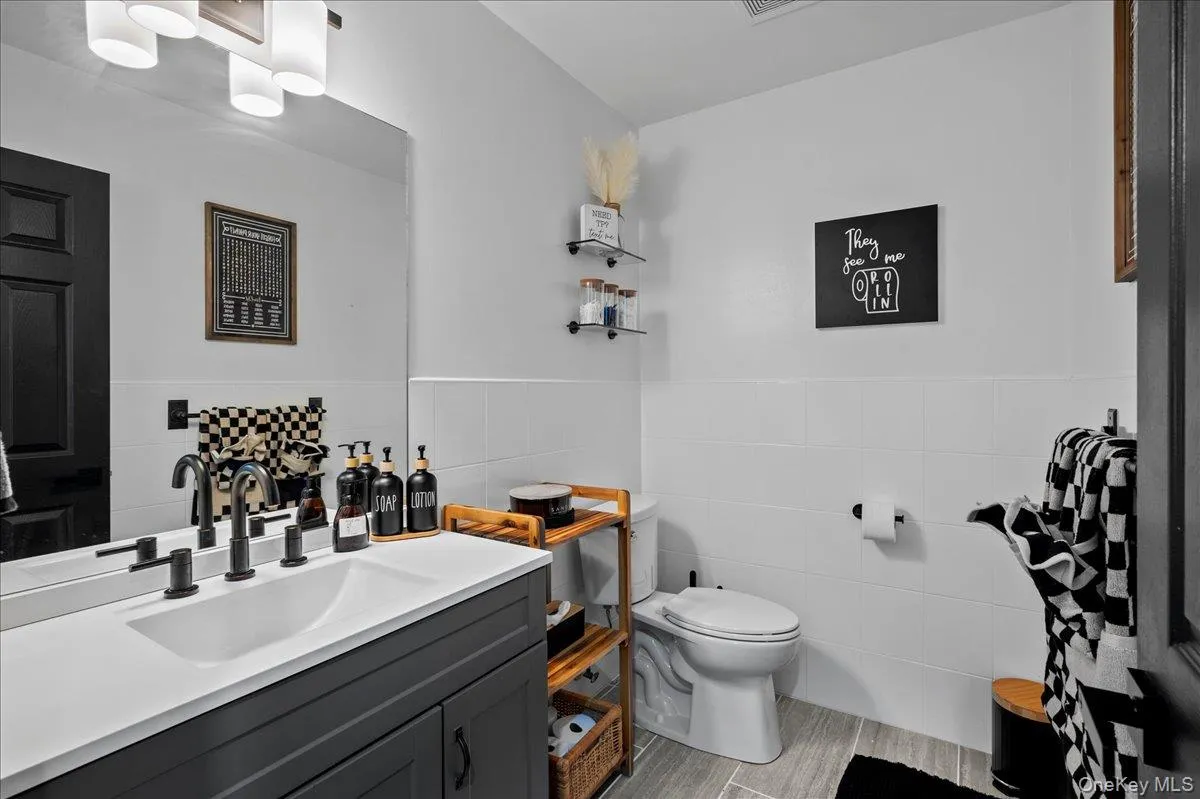 46 Pond Hill Lane, Montgomery, NY, 2 Bedrooms Bedrooms, 8 Rooms Rooms,2 BathroomsBathrooms,Residential,For Rent,Pond Hill,0,1024972 46 Pond Hill Lane, Montgomery, NY, 2 Bedrooms Bedrooms, 8 Rooms Rooms,2 BathroomsBathrooms,Residential,For Rent,Pond Hill,0,1024972