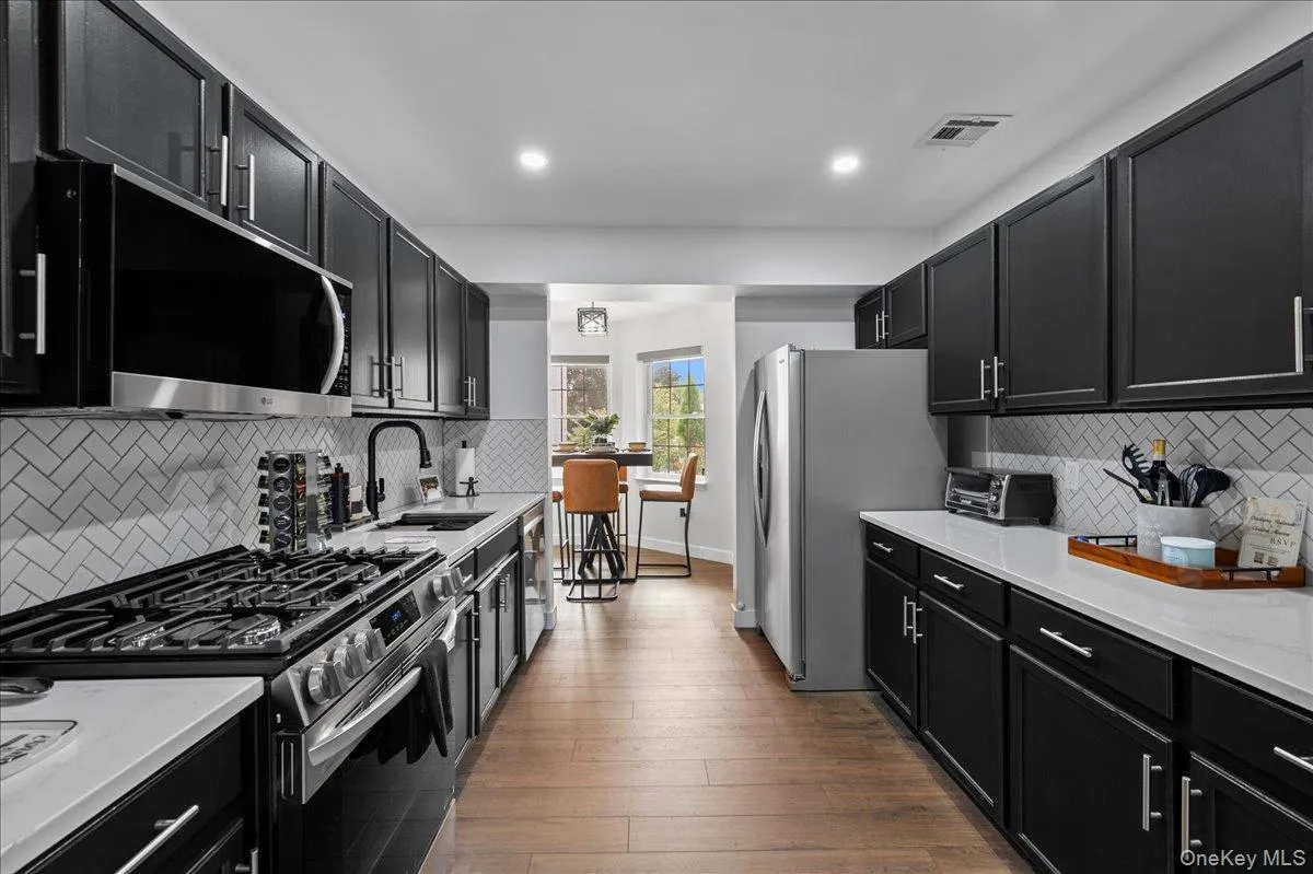 46 Pond Hill Lane, Montgomery, NY, 2 Bedrooms Bedrooms, 8 Rooms Rooms,2 BathroomsBathrooms,Residential,For Rent,Pond Hill,0,1024972 46 Pond Hill Lane, Montgomery, NY, 2 Bedrooms Bedrooms, 8 Rooms Rooms,2 BathroomsBathrooms,Residential,For Rent,Pond Hill,0,1024972