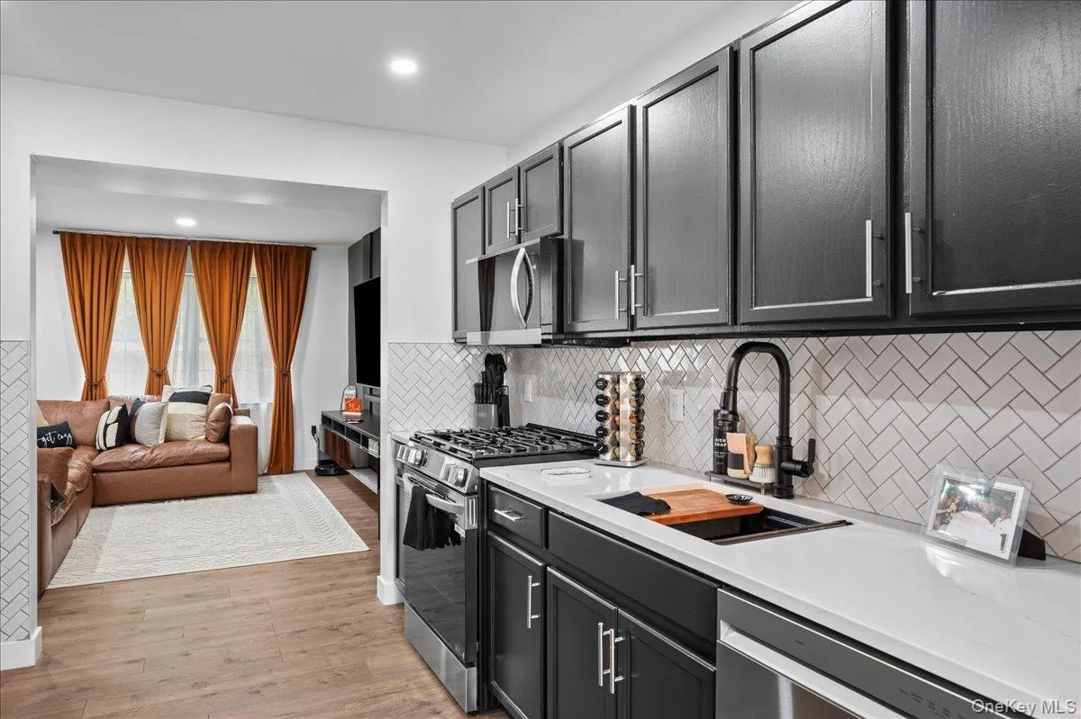 46 Pond Hill Lane, Montgomery, NY, 2 Bedrooms Bedrooms, 8 Rooms Rooms,2 BathroomsBathrooms,Residential,For Rent,Pond Hill,0,1024972 46 Pond Hill Lane, Montgomery, NY, 2 Bedrooms Bedrooms, 8 Rooms Rooms,2 BathroomsBathrooms,Residential,For Rent,Pond Hill,0,1024972