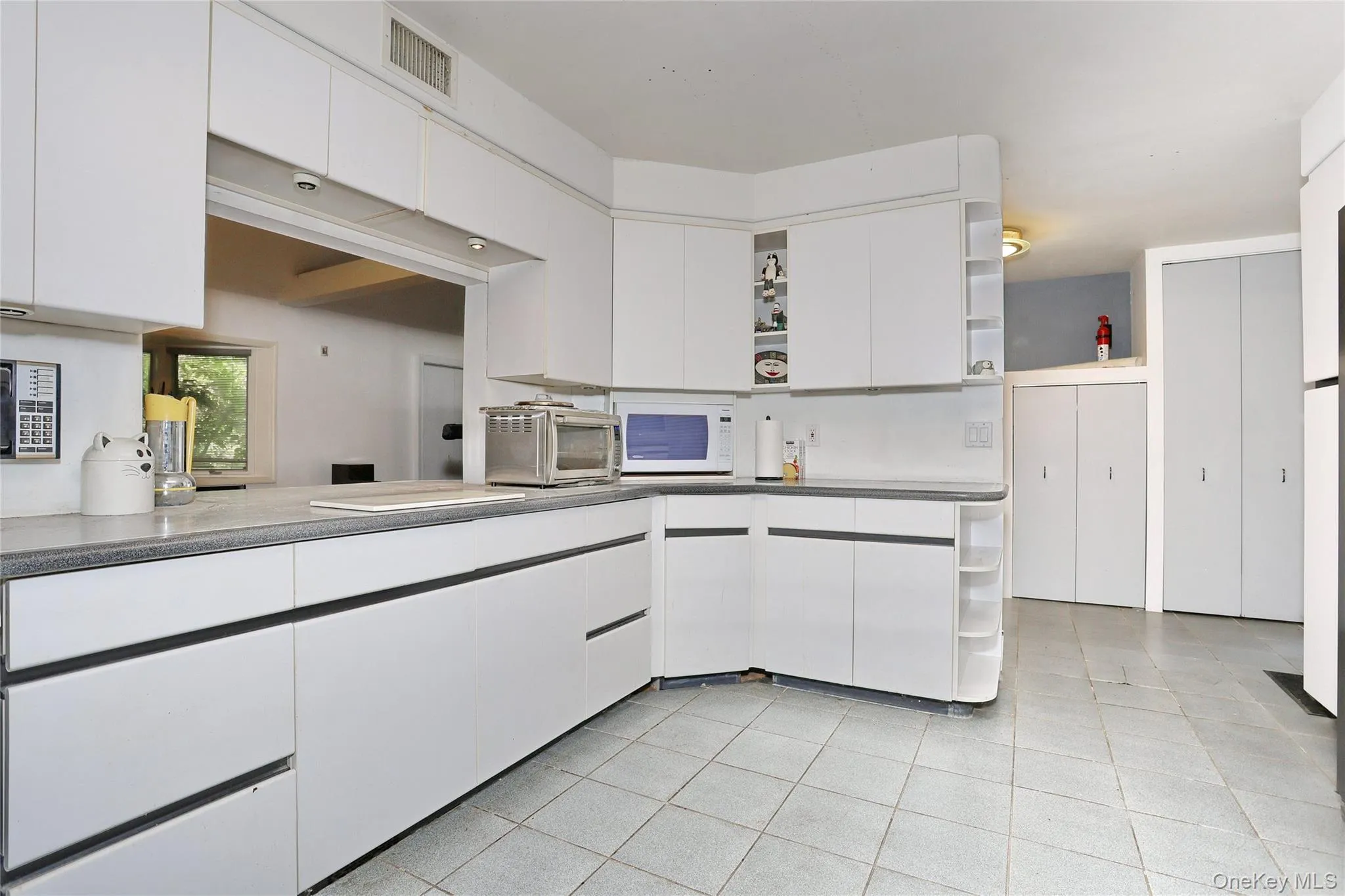 70 Buena Vista Road, Clarkstown, NY, 3 Bedrooms Bedrooms, 7 Rooms Rooms,2 BathroomsBathrooms,Residential,For Rent,Buena Vista,0,1024975 70 Buena Vista Road, Clarkstown, NY, 3 Bedrooms Bedrooms, 7 Rooms Rooms,2 BathroomsBathrooms,Residential,For Rent,Buena Vista,0,1024975