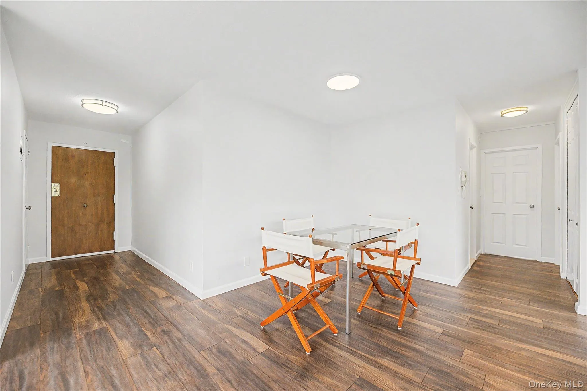 56 Doyer Avenue, White Plains, NY, 2 Bedrooms Bedrooms, 5 Rooms Rooms,2 BathroomsBathrooms,Residential,For Rent,Doyer,0,1024976 56 Doyer Avenue, White Plains, NY, 2 Bedrooms Bedrooms, 5 Rooms Rooms,2 BathroomsBathrooms,Residential,For Rent,Doyer,0,1024976