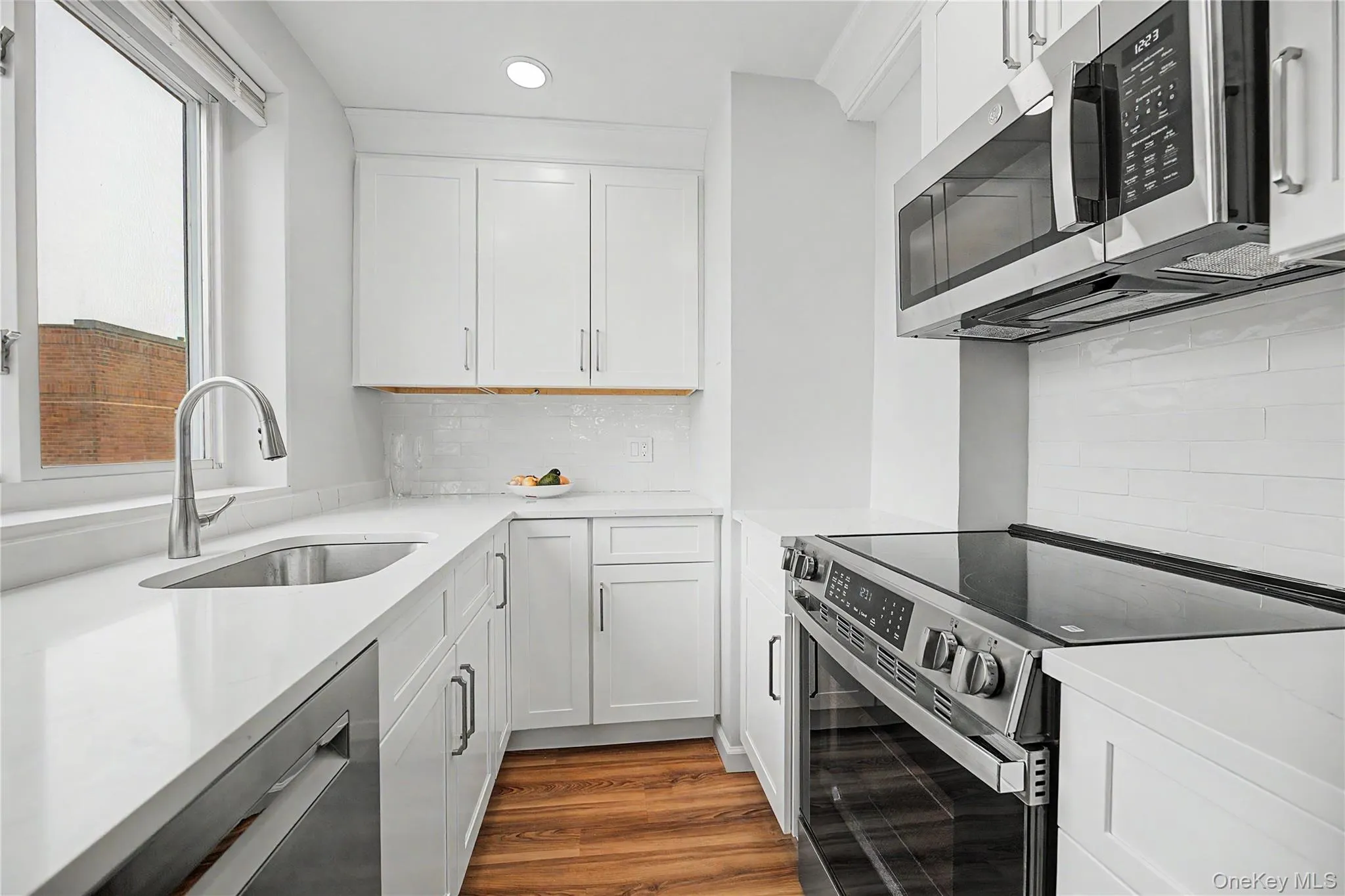 56 Doyer Avenue, White Plains, NY, 2 Bedrooms Bedrooms, 5 Rooms Rooms,2 BathroomsBathrooms,Residential,For Rent,Doyer,0,1024976 56 Doyer Avenue, White Plains, NY, 2 Bedrooms Bedrooms, 5 Rooms Rooms,2 BathroomsBathrooms,Residential,For Rent,Doyer,0,1024976