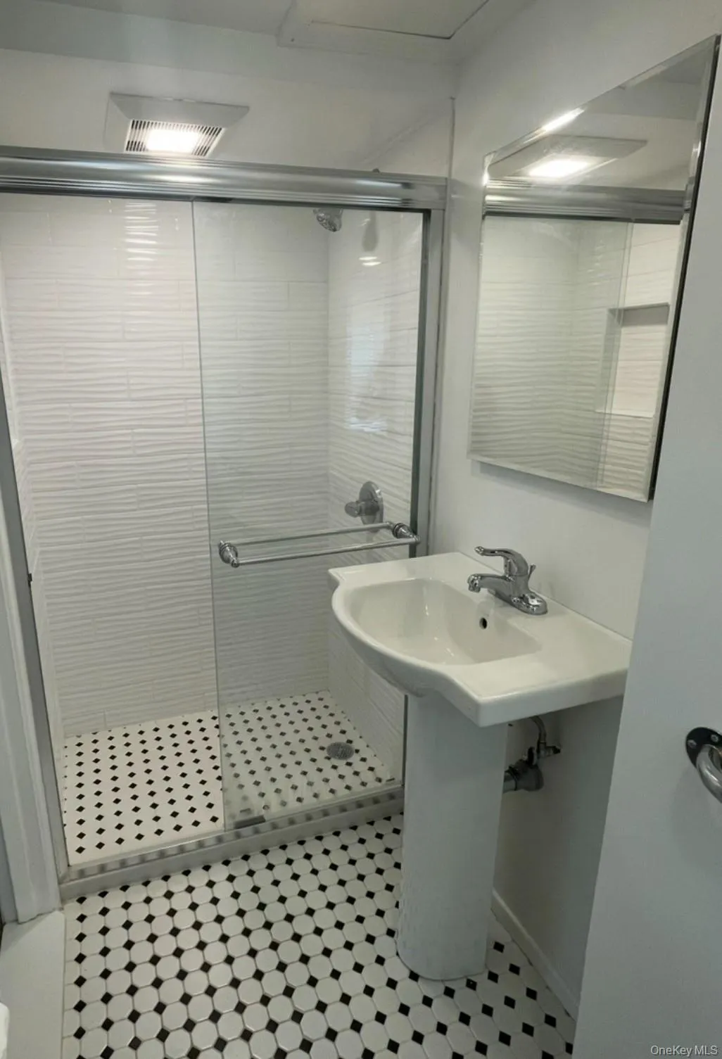 6 Preston Court, Glen Cove, NY, 3 Bedrooms Bedrooms, 7 Rooms Rooms,2 BathroomsBathrooms,Residential,For Rent,Preston,0,1024979 6 Preston Court, Glen Cove, NY, 3 Bedrooms Bedrooms, 7 Rooms Rooms,2 BathroomsBathrooms,Residential,For Rent,Preston,0,1024979