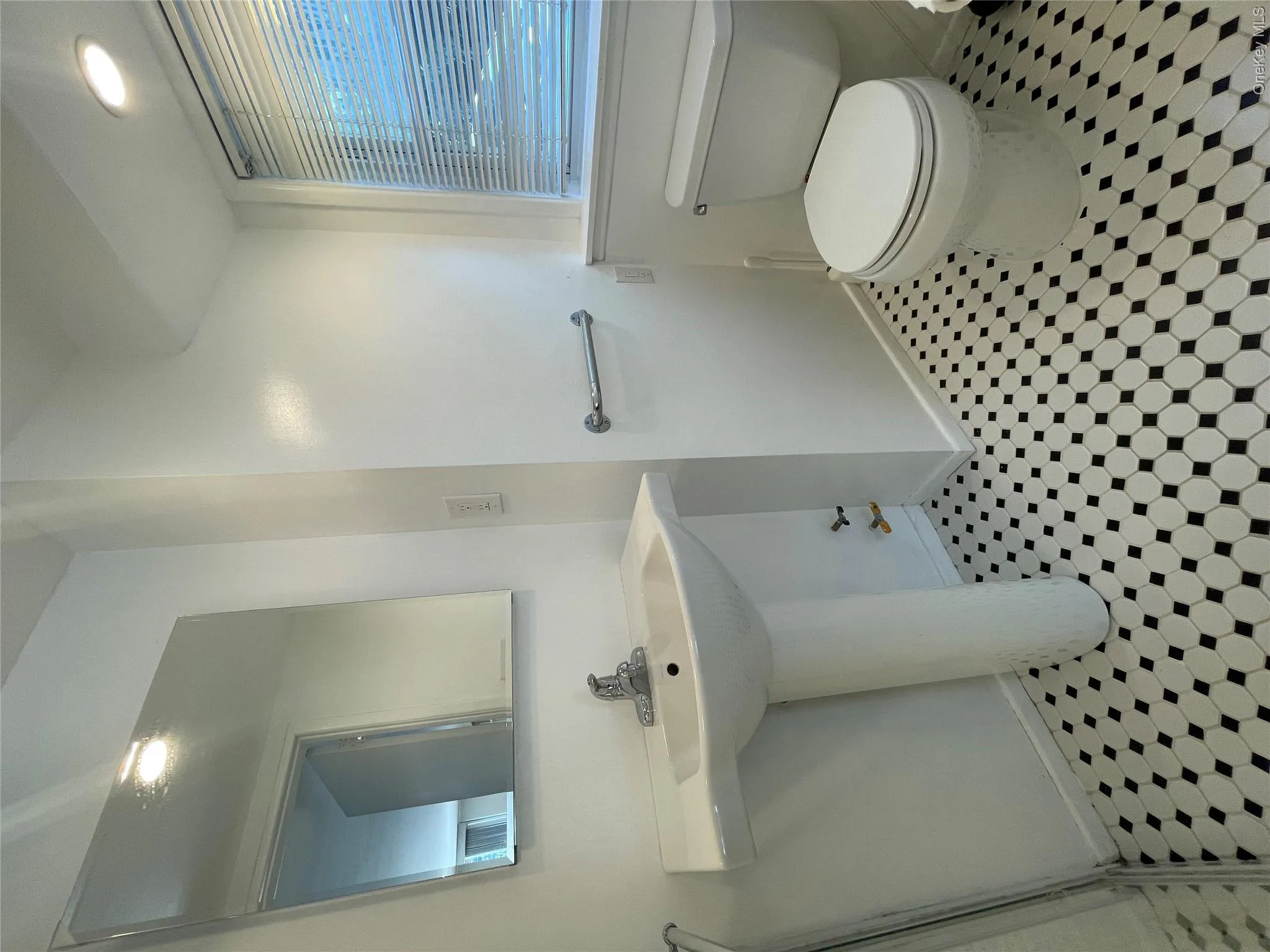 6 Preston Court, Glen Cove, NY, 3 Bedrooms Bedrooms, 7 Rooms Rooms,2 BathroomsBathrooms,Residential,For Rent,Preston,0,1024979 6 Preston Court, Glen Cove, NY, 3 Bedrooms Bedrooms, 7 Rooms Rooms,2 BathroomsBathrooms,Residential,For Rent,Preston,0,1024979