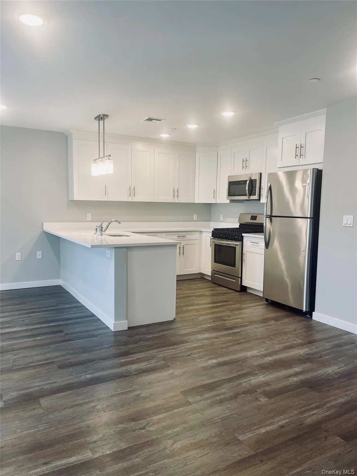 221 Eastview Drive, Islip, NY, 2 Bedrooms Bedrooms, 4 Rooms Rooms,2 BathroomsBathrooms,Residential Lease,For Rent,Eastview,0,1024981 221 Eastview Drive, Islip, NY, 2 Bedrooms Bedrooms, 4 Rooms Rooms,2 BathroomsBathrooms,Residential Lease,For Rent,Eastview,0,1024981