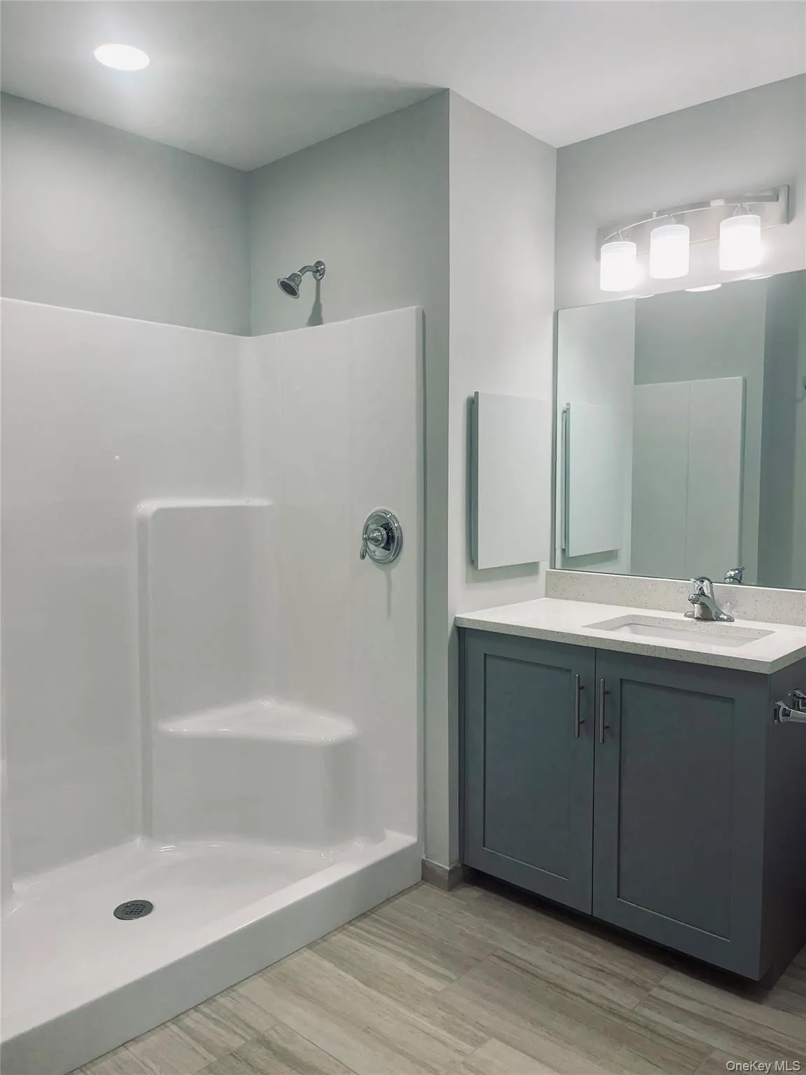 221 Eastview Drive, Islip, NY, 2 Bedrooms Bedrooms, 4 Rooms Rooms,2 BathroomsBathrooms,Residential Lease,For Rent,Eastview,0,1024981 221 Eastview Drive, Islip, NY, 2 Bedrooms Bedrooms, 4 Rooms Rooms,2 BathroomsBathrooms,Residential Lease,For Rent,Eastview,0,1024981