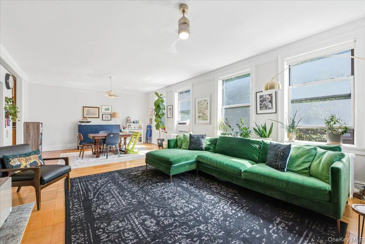37-28 80th Street, New York, NY, 2 Bedrooms Bedrooms, 5 Rooms Rooms,1 BathroomBathrooms,Residential,For Rent,80th,0,1024983 37-28 80th Street, New York, NY, 2 Bedrooms Bedrooms, 5 Rooms Rooms,1 BathroomBathrooms,Residential,For Rent,80th,0,1024983