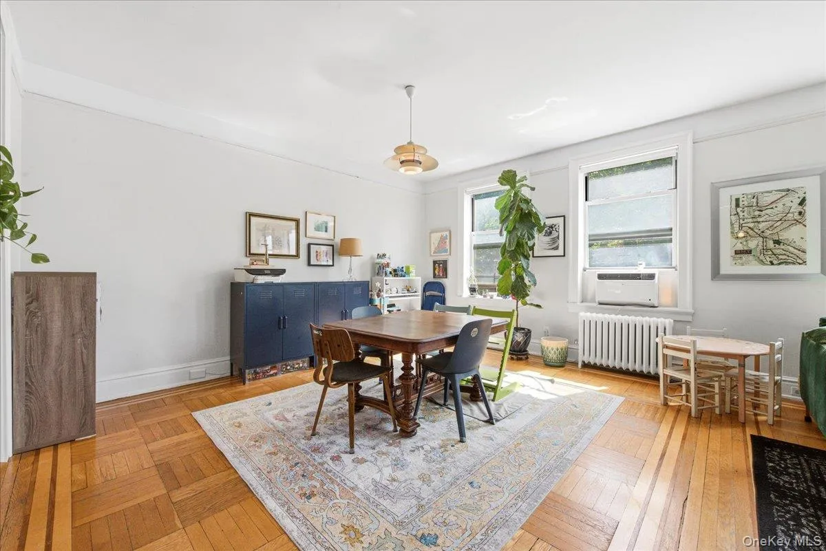 37-28 80th Street, New York, NY, 2 Bedrooms Bedrooms, 5 Rooms Rooms,1 BathroomBathrooms,Residential,For Rent,80th,0,1024983 37-28 80th Street, New York, NY, 2 Bedrooms Bedrooms, 5 Rooms Rooms,1 BathroomBathrooms,Residential,For Rent,80th,0,1024983