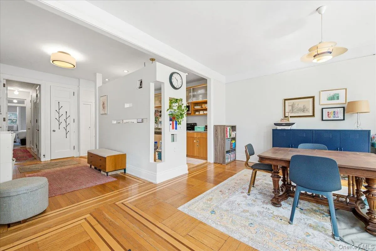 37-28 80th Street, New York, NY, 2 Bedrooms Bedrooms, 5 Rooms Rooms,1 BathroomBathrooms,Residential,For Rent,80th,0,1024983 37-28 80th Street, New York, NY, 2 Bedrooms Bedrooms, 5 Rooms Rooms,1 BathroomBathrooms,Residential,For Rent,80th,0,1024983