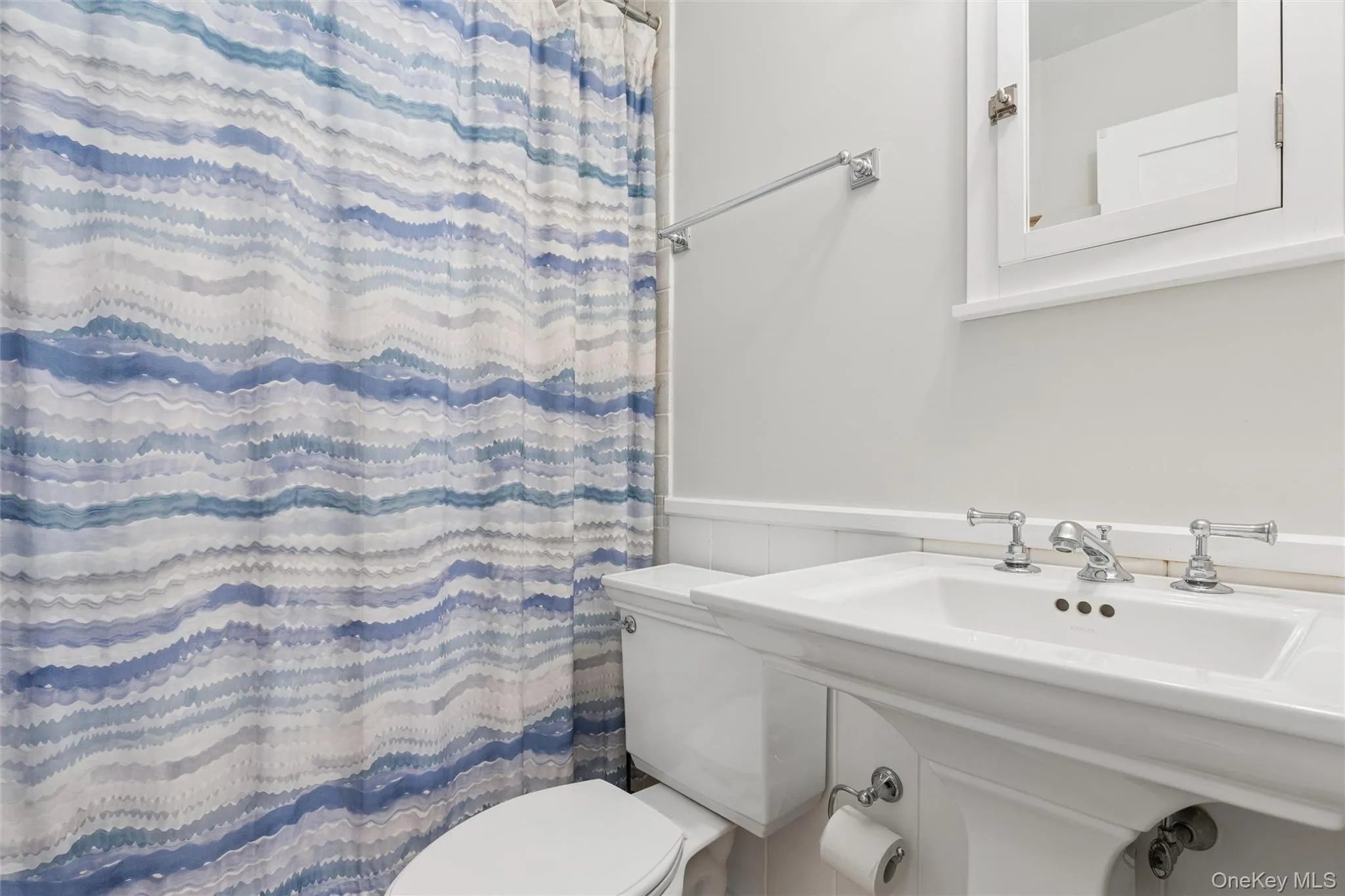 570 Hippodrome Drive, Southold, NY, 3 Bedrooms Bedrooms, 8 Rooms Rooms,2 BathroomsBathrooms,Residential Lease,For Rent,Hippodrome,0,1024990 570 Hippodrome Drive, Southold, NY, 3 Bedrooms Bedrooms, 8 Rooms Rooms,2 BathroomsBathrooms,Residential Lease,For Rent,Hippodrome,0,1024990