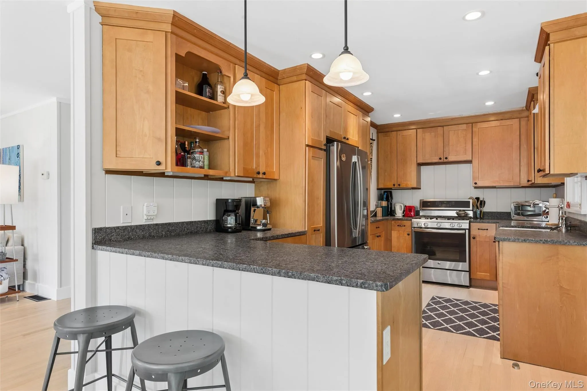 570 Hippodrome Drive, Southold, NY, 3 Bedrooms Bedrooms, 8 Rooms Rooms,2 BathroomsBathrooms,Residential Lease,For Rent,Hippodrome,0,1024990 570 Hippodrome Drive, Southold, NY, 3 Bedrooms Bedrooms, 8 Rooms Rooms,2 BathroomsBathrooms,Residential Lease,For Rent,Hippodrome,0,1024990