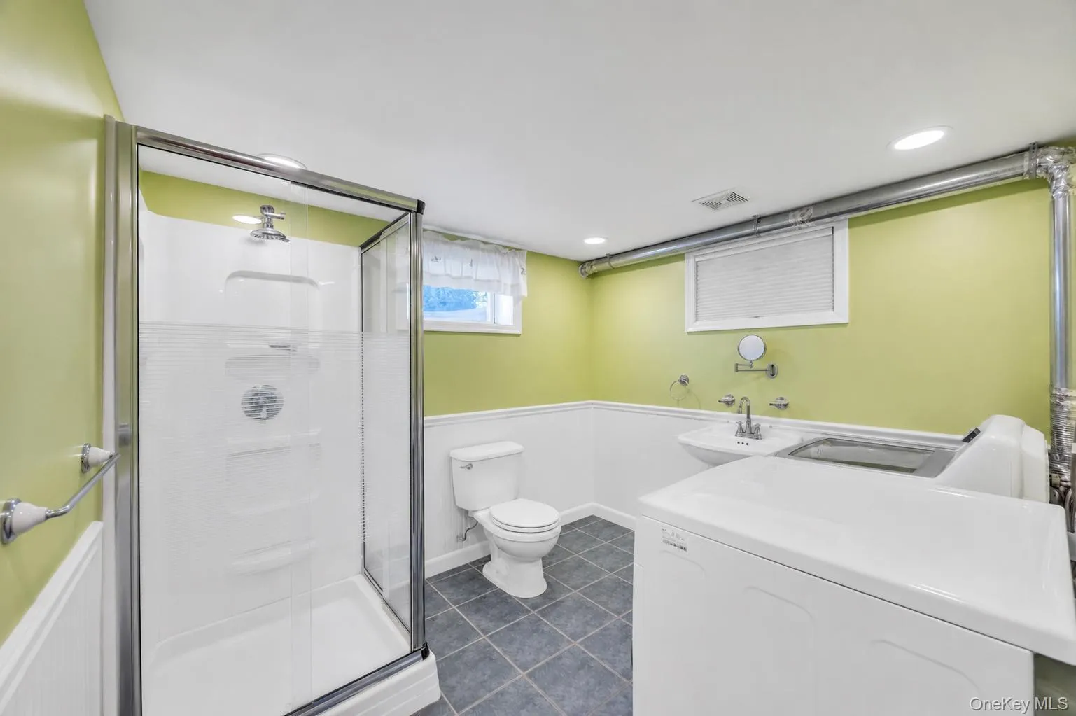 16 Ashland Avenue, North Hempstead, NY, 4 Bedrooms Bedrooms, 11 Rooms Rooms,4 BathroomsBathrooms,Residential,For Rent,Ashland,0,1024991 16 Ashland Avenue, North Hempstead, NY, 4 Bedrooms Bedrooms, 11 Rooms Rooms,4 BathroomsBathrooms,Residential,For Rent,Ashland,0,1024991