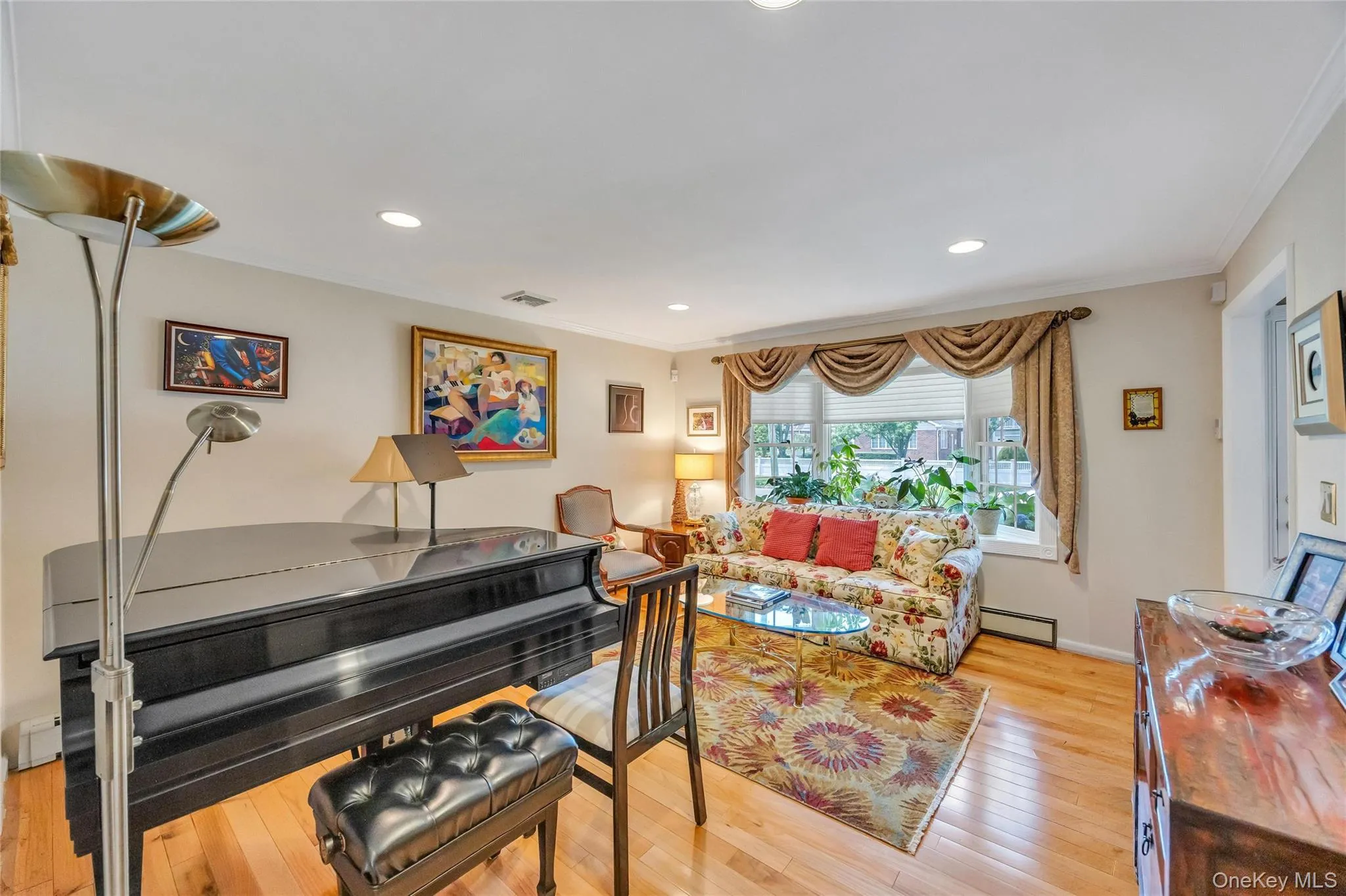 16 Ashland Avenue, North Hempstead, NY, 4 Bedrooms Bedrooms, 11 Rooms Rooms,4 BathroomsBathrooms,Residential,For Rent,Ashland,0,1024991 16 Ashland Avenue, North Hempstead, NY, 4 Bedrooms Bedrooms, 11 Rooms Rooms,4 BathroomsBathrooms,Residential,For Rent,Ashland,0,1024991