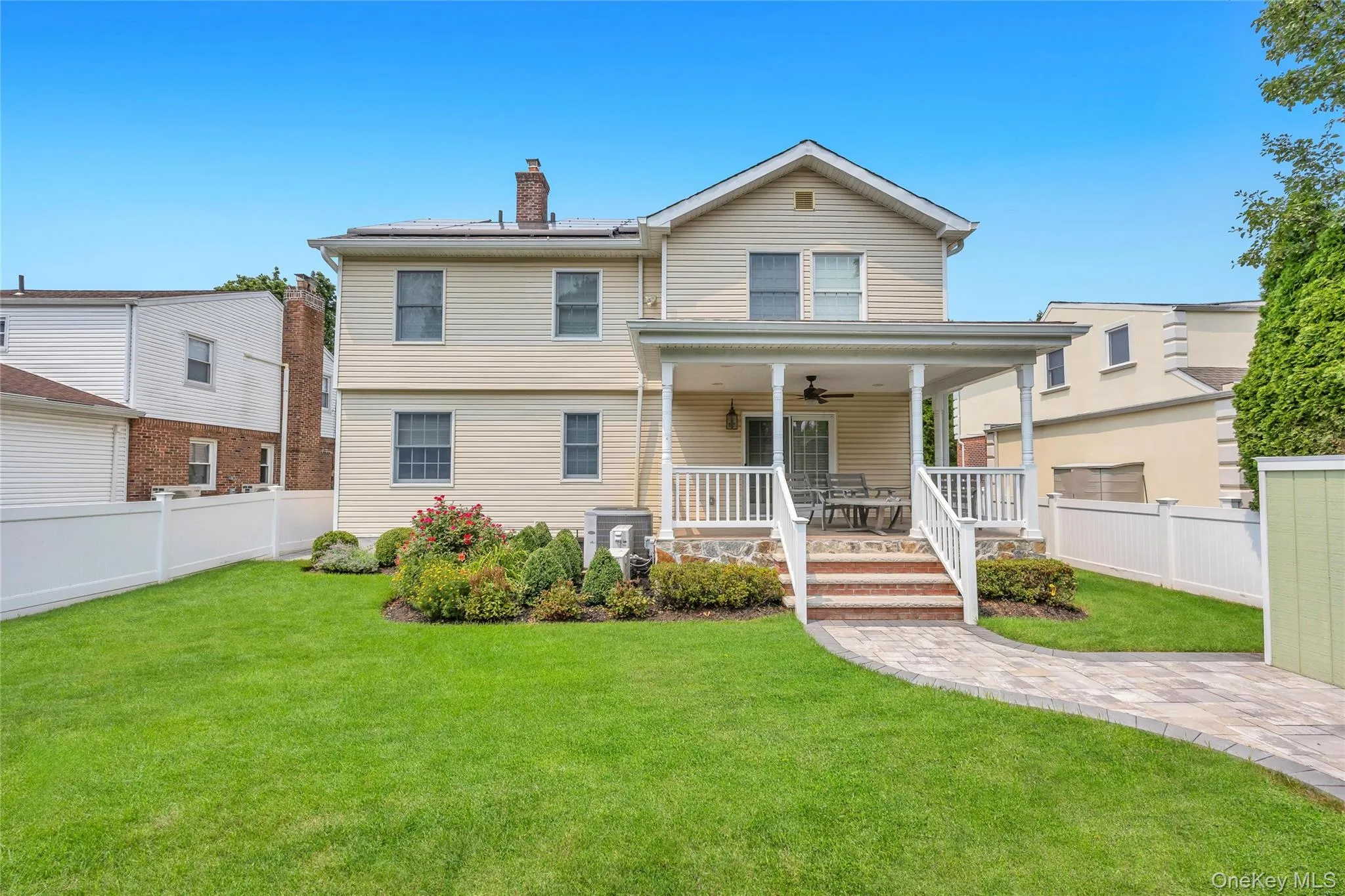 16 Ashland Avenue, North Hempstead, NY, 4 Bedrooms Bedrooms, 11 Rooms Rooms,4 BathroomsBathrooms,Residential,For Rent,Ashland,0,1024991 16 Ashland Avenue, North Hempstead, NY, 4 Bedrooms Bedrooms, 11 Rooms Rooms,4 BathroomsBathrooms,Residential,For Rent,Ashland,0,1024991