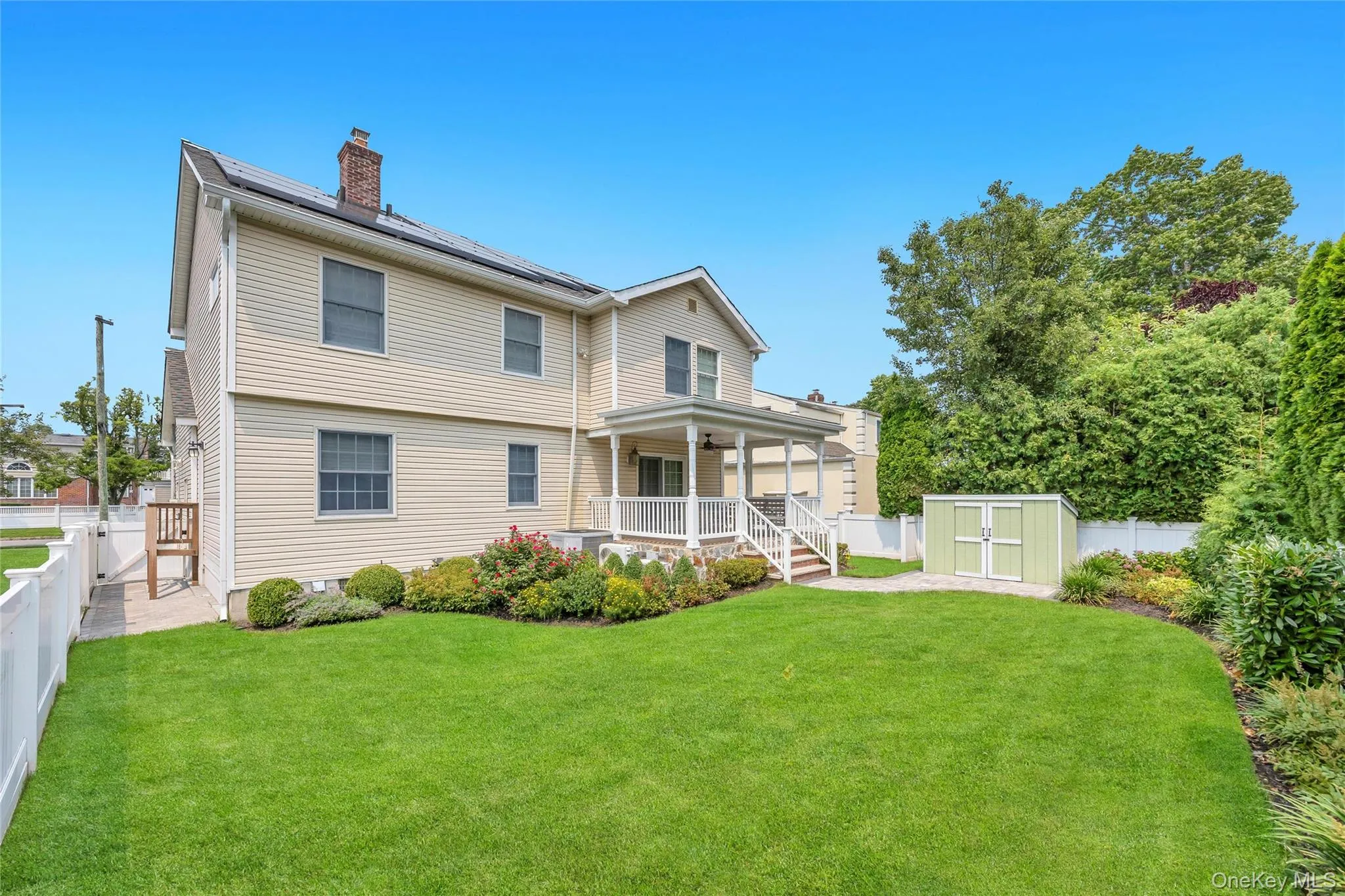 16 Ashland Avenue, North Hempstead, NY, 4 Bedrooms Bedrooms, 11 Rooms Rooms,4 BathroomsBathrooms,Residential,For Rent,Ashland,0,1024991 16 Ashland Avenue, North Hempstead, NY, 4 Bedrooms Bedrooms, 11 Rooms Rooms,4 BathroomsBathrooms,Residential,For Rent,Ashland,0,1024991