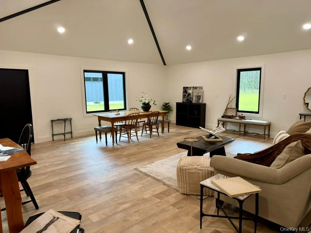 26 Victoria Lane, Rochester, NY, 4 Bedrooms Bedrooms, 12 Rooms Rooms,2 BathroomsBathrooms,Residential,For Rent,Victoria,0,1024995 26 Victoria Lane, Rochester, NY, 4 Bedrooms Bedrooms, 12 Rooms Rooms,2 BathroomsBathrooms,Residential,For Rent,Victoria,0,1024995