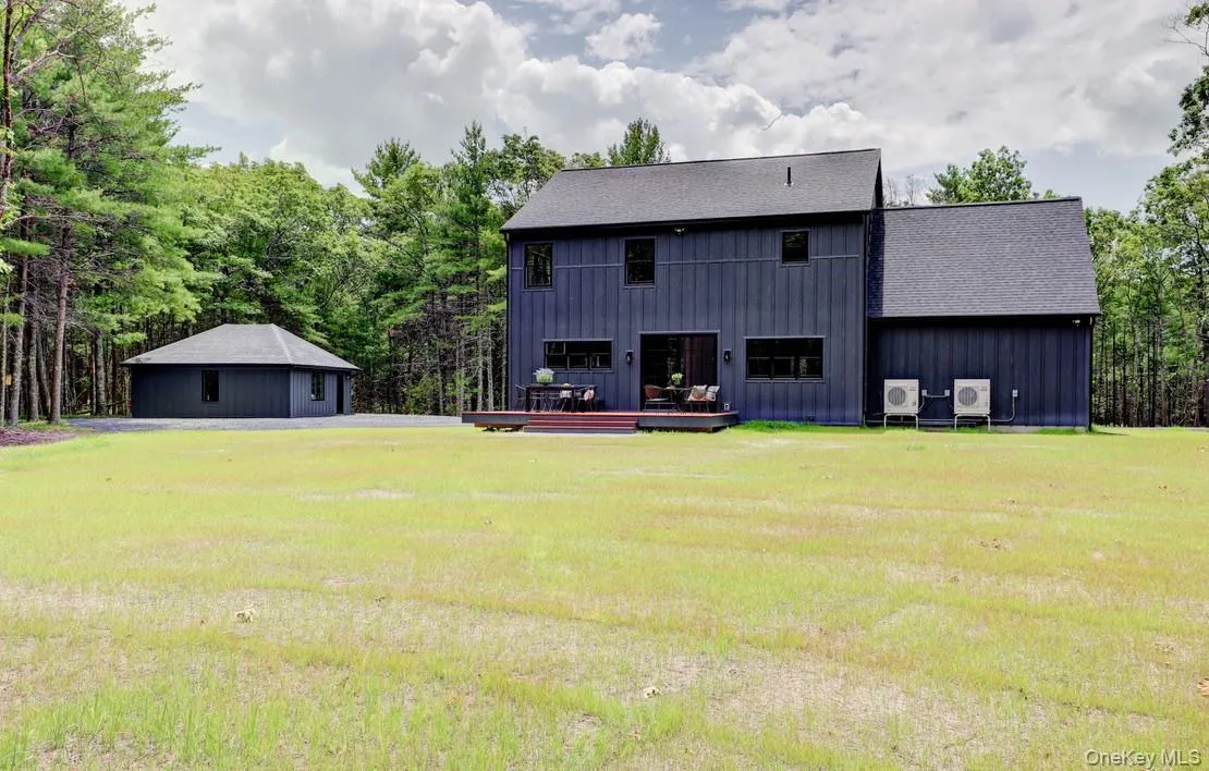 26 Victoria Lane, Rochester, NY, 4 Bedrooms Bedrooms, 12 Rooms Rooms,2 BathroomsBathrooms,Residential,For Rent,Victoria,0,1024995 26 Victoria Lane, Rochester, NY, 4 Bedrooms Bedrooms, 12 Rooms Rooms,2 BathroomsBathrooms,Residential,For Rent,Victoria,0,1024995