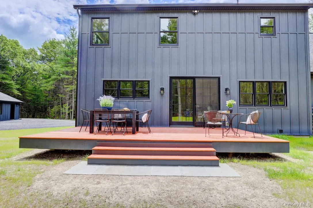 26 Victoria Lane, Rochester, NY, 4 Bedrooms Bedrooms, 12 Rooms Rooms,2 BathroomsBathrooms,Residential,For Rent,Victoria,0,1024995 26 Victoria Lane, Rochester, NY, 4 Bedrooms Bedrooms, 12 Rooms Rooms,2 BathroomsBathrooms,Residential,For Rent,Victoria,0,1024995