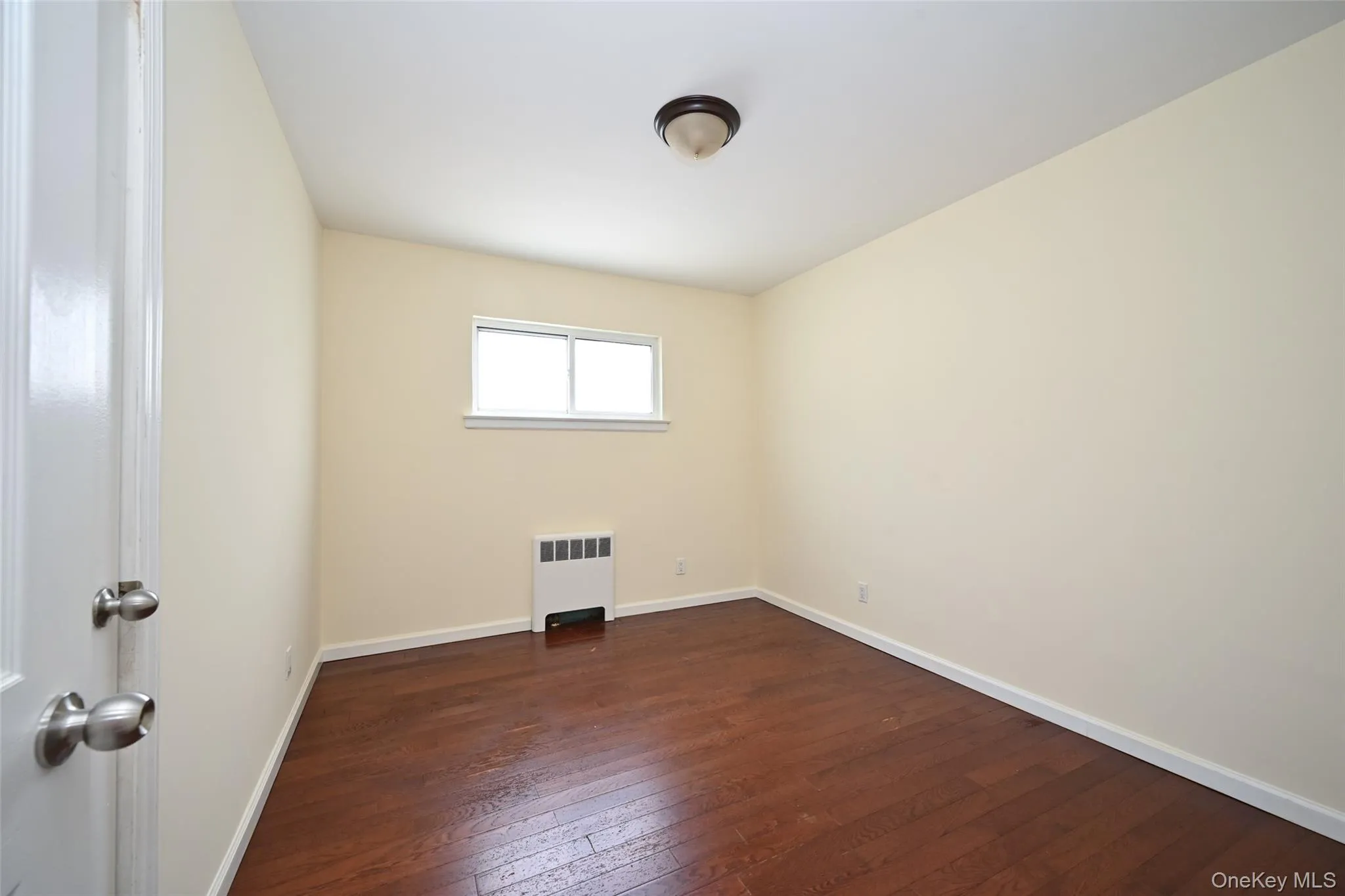 137-10 64th Road, New York, NY, 3 Bedrooms Bedrooms, 9 Rooms Rooms,2 BathroomsBathrooms,Residential,For Rent,64th,0,1024996 137-10 64th Road, New York, NY, 3 Bedrooms Bedrooms, 9 Rooms Rooms,2 BathroomsBathrooms,Residential,For Rent,64th,0,1024996