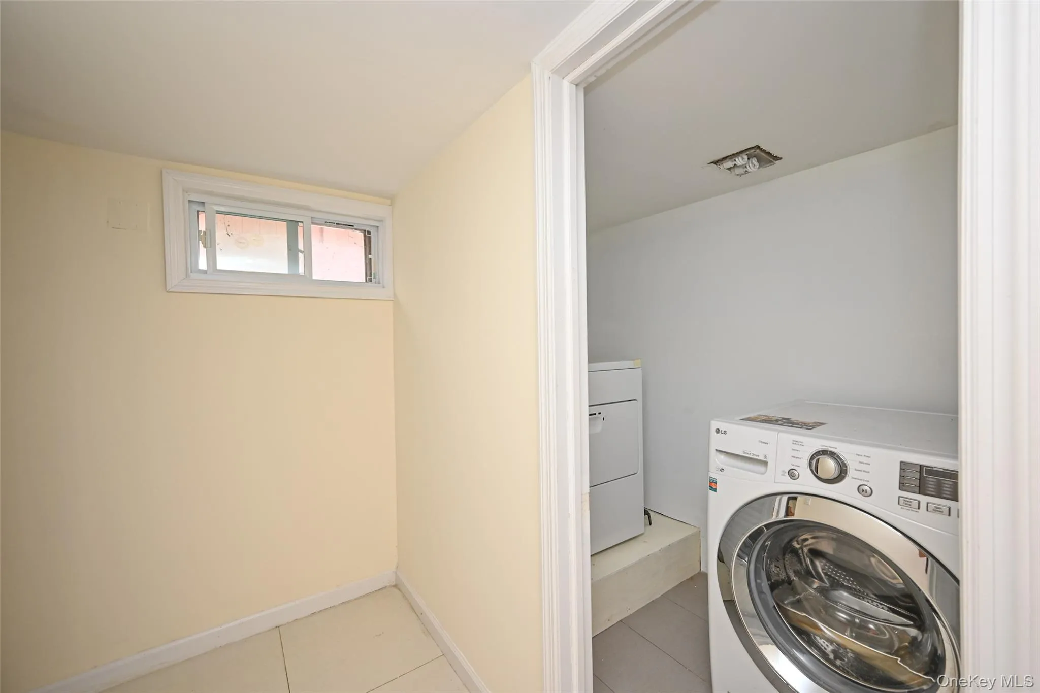 137-10 64th Road, New York, NY, 3 Bedrooms Bedrooms, 9 Rooms Rooms,2 BathroomsBathrooms,Residential,For Rent,64th,0,1024996 137-10 64th Road, New York, NY, 3 Bedrooms Bedrooms, 9 Rooms Rooms,2 BathroomsBathrooms,Residential,For Rent,64th,0,1024996