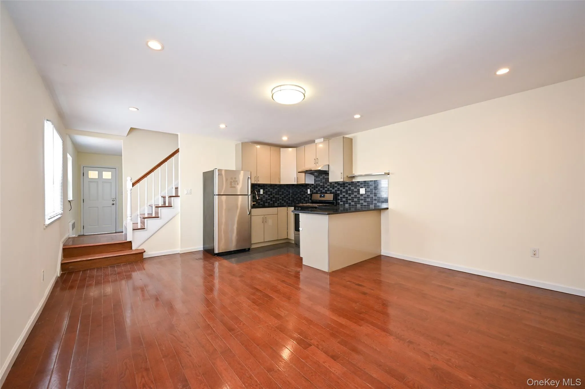 137-10 64th Road, New York, NY, 3 Bedrooms Bedrooms, 9 Rooms Rooms,2 BathroomsBathrooms,Residential,For Rent,64th,0,1024996 137-10 64th Road, New York, NY, 3 Bedrooms Bedrooms, 9 Rooms Rooms,2 BathroomsBathrooms,Residential,For Rent,64th,0,1024996