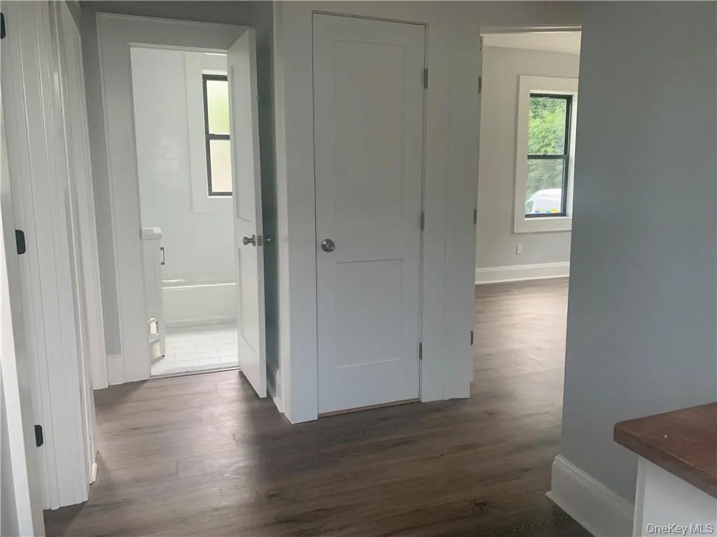 2nd floor landing leading to 4 bedrooms 2nd floor landing leading to 4 bedrooms