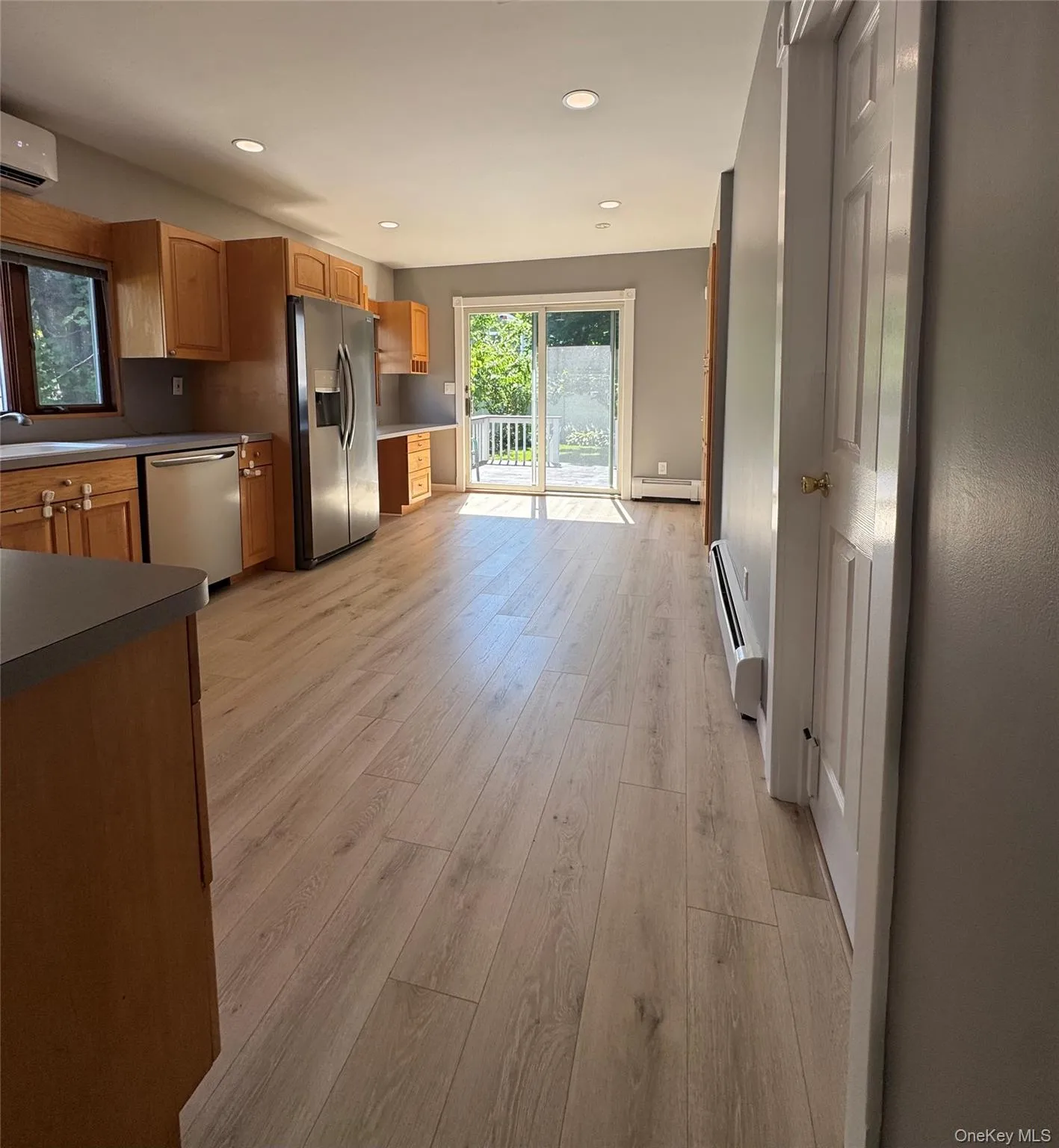 62 Willett Avenue, Islip, NY, 2 Bedrooms Bedrooms, 4 Rooms Rooms,1 BathroomBathrooms,Residential,For Rent,Willett,0,1025003 62 Willett Avenue, Islip, NY, 2 Bedrooms Bedrooms, 4 Rooms Rooms,1 BathroomBathrooms,Residential,For Rent,Willett,0,1025003