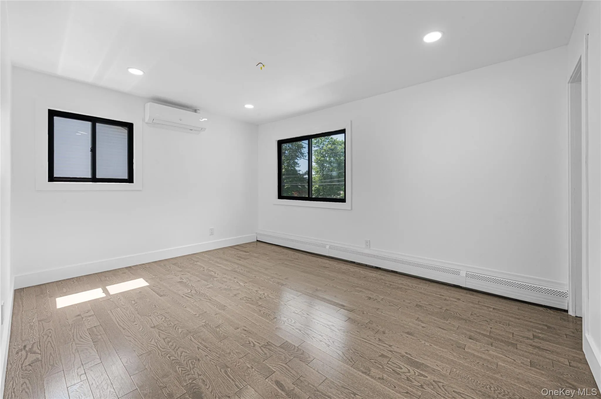 274 Central Park Road, Oyster Bay, NY, 5 Bedrooms Bedrooms, 11 Rooms Rooms,3 BathroomsBathrooms,Residential,For Rent,Central Park,0,1025004 274 Central Park Road, Oyster Bay, NY, 5 Bedrooms Bedrooms, 11 Rooms Rooms,3 BathroomsBathrooms,Residential,For Rent,Central Park,0,1025004