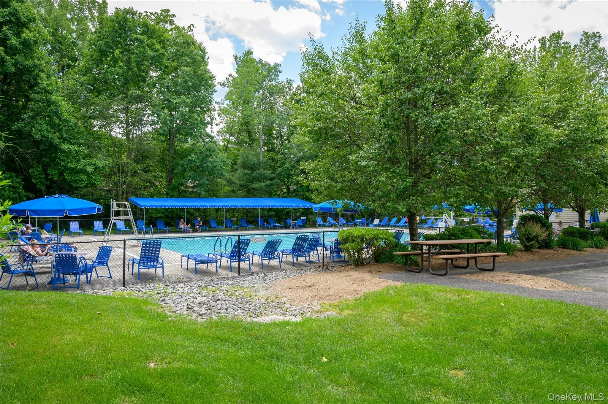 With all this hot weather, come and enjoy the pool With all this hot weather, come and enjoy the pool