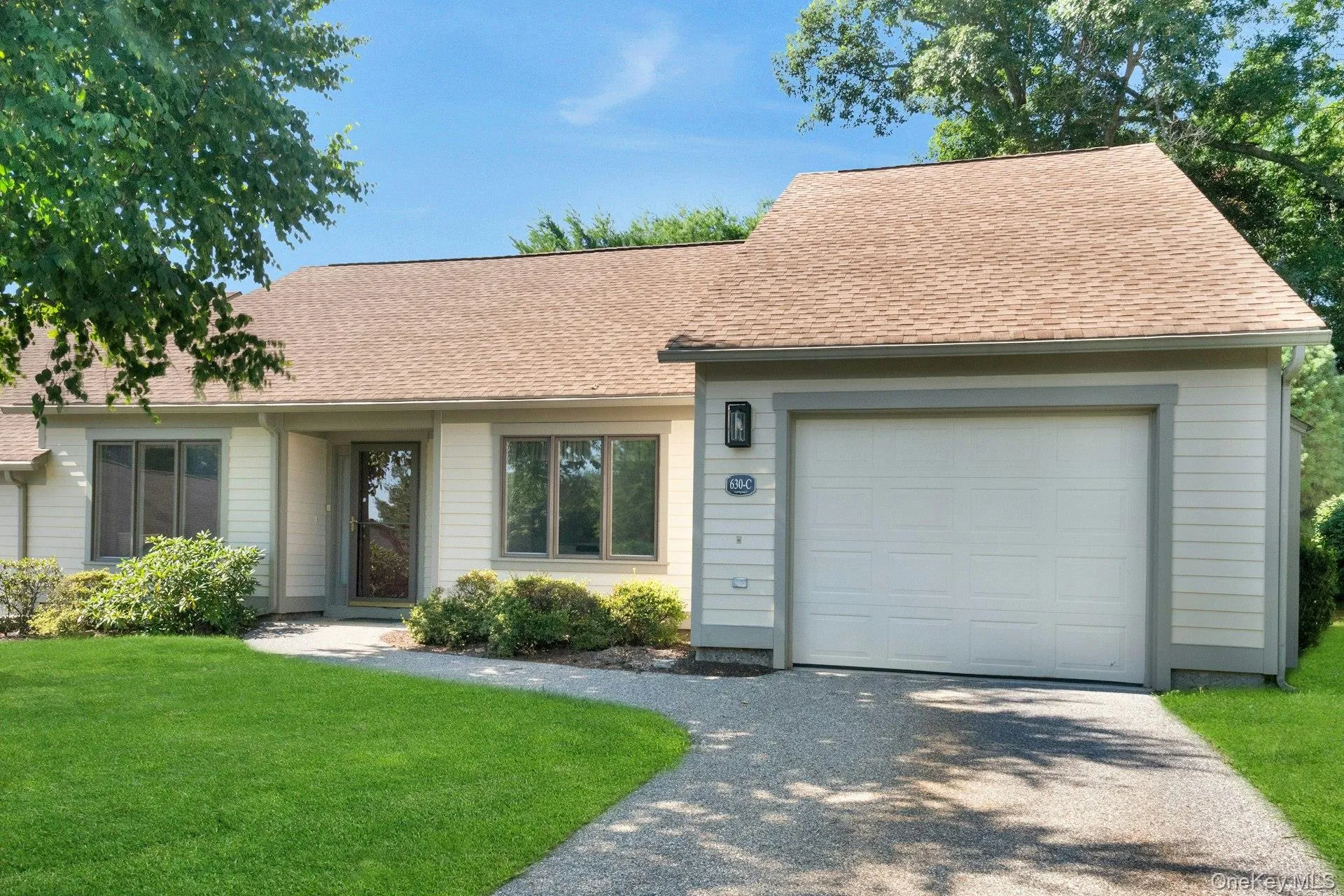 Thank you for visiting 630 CHeritage Hills, the best in one level living! Thank you for visiting 630 CHeritage Hills, the best in one level living!