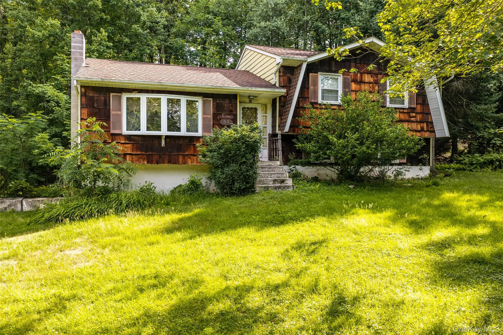 84 Railroad Avenue, Fallsburg, NY, 3 Bedrooms Bedrooms, 5 Rooms Rooms,1 BathroomBathrooms,Residential,For Rent,Railroad,0,1025011 84 Railroad Avenue, Fallsburg, NY, 3 Bedrooms Bedrooms, 5 Rooms Rooms,1 BathroomBathrooms,Residential,For Rent,Railroad,0,1025011